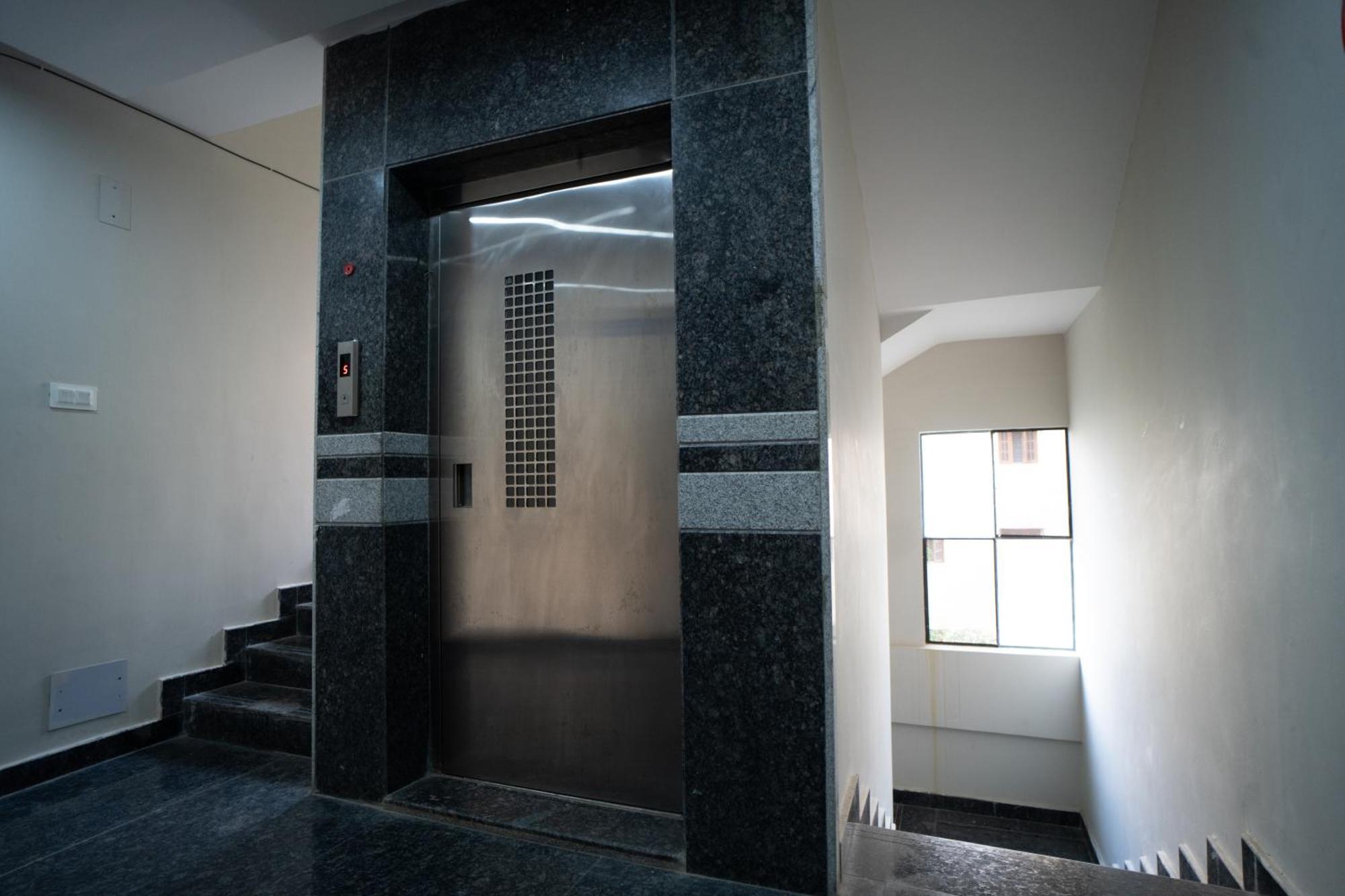 Hotel Yellow Bells Gachibowli Hyderabad