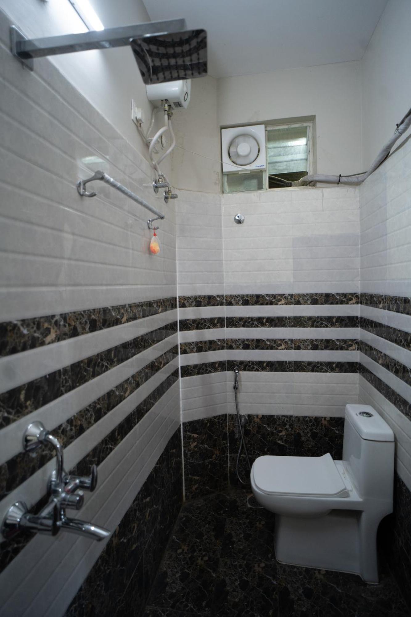 Hotel Yellow Bells Gachibowli 3*