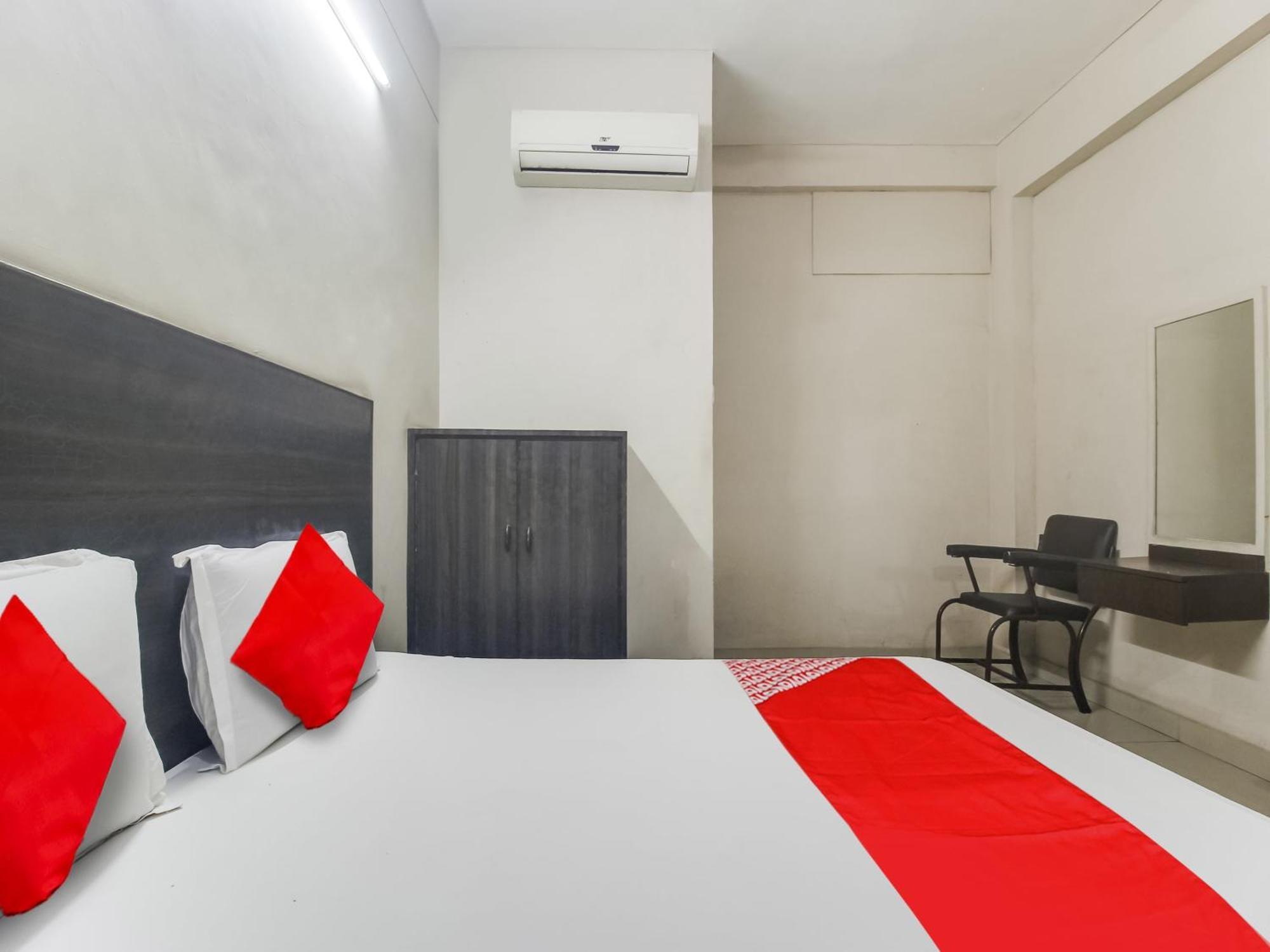 Hotel O Bharat