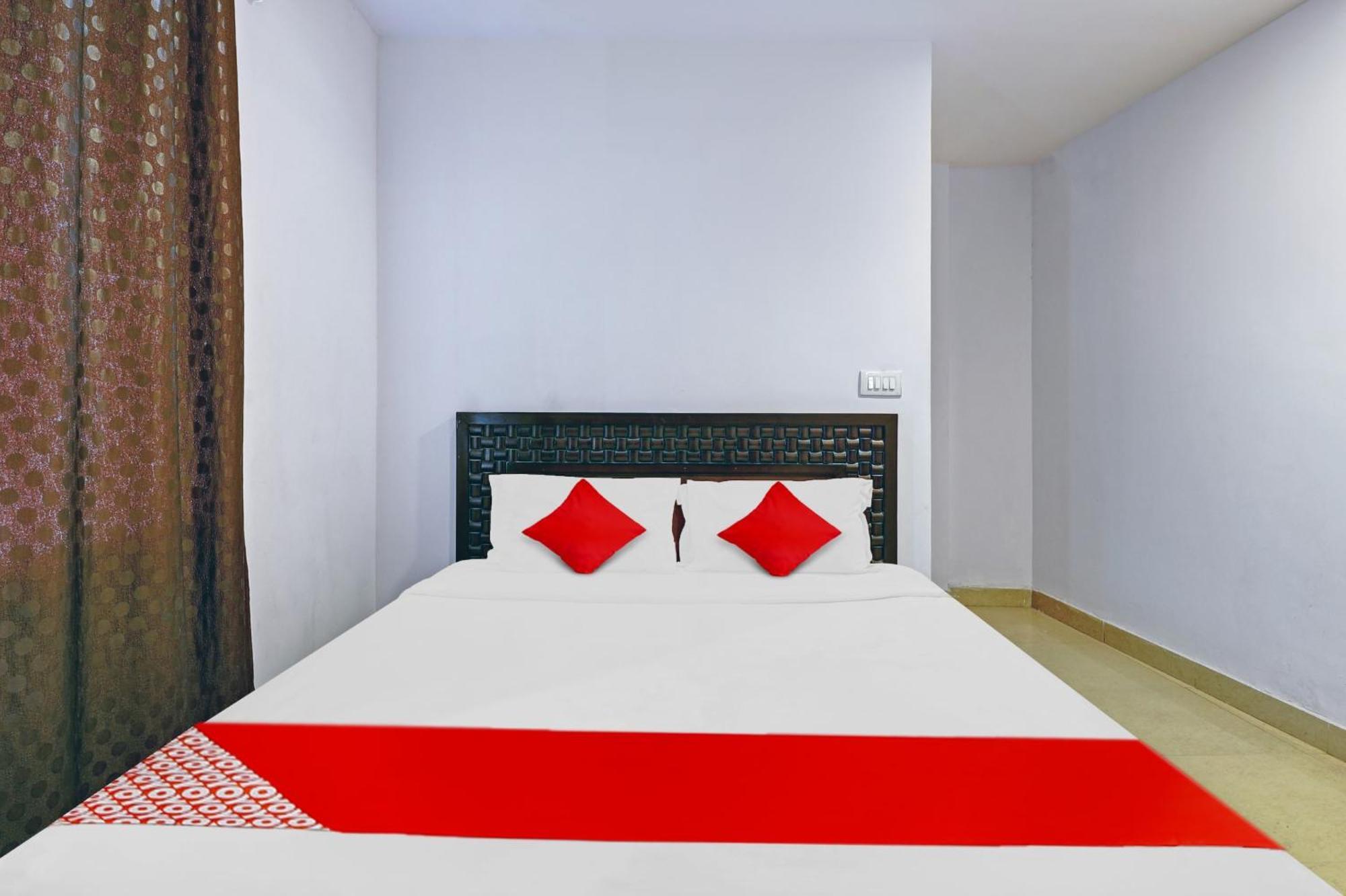 Hotel Oyo 18341 Flagship Metro International