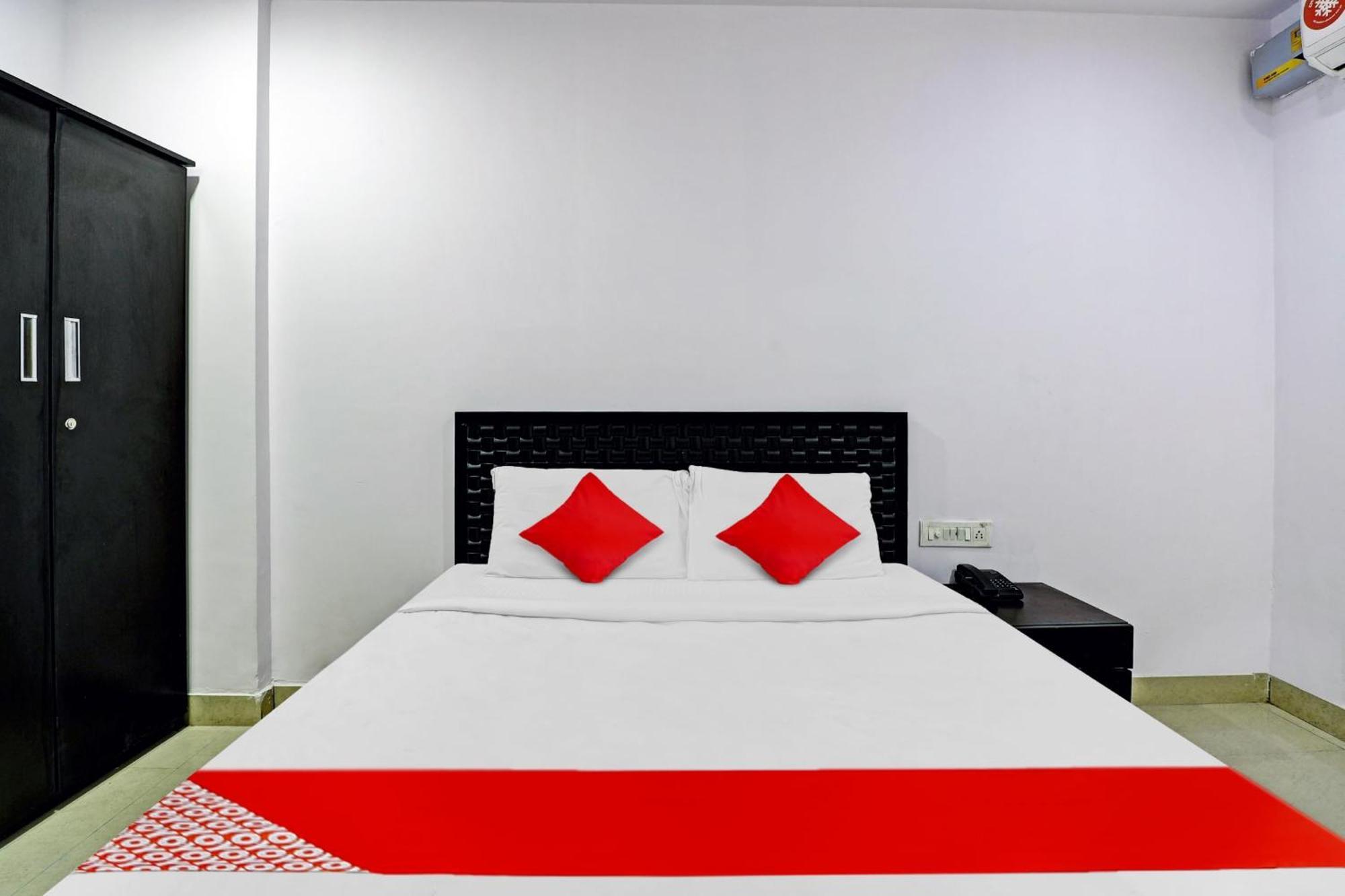 Oyo 18341 Flagship Metro International 3* Hyderabad