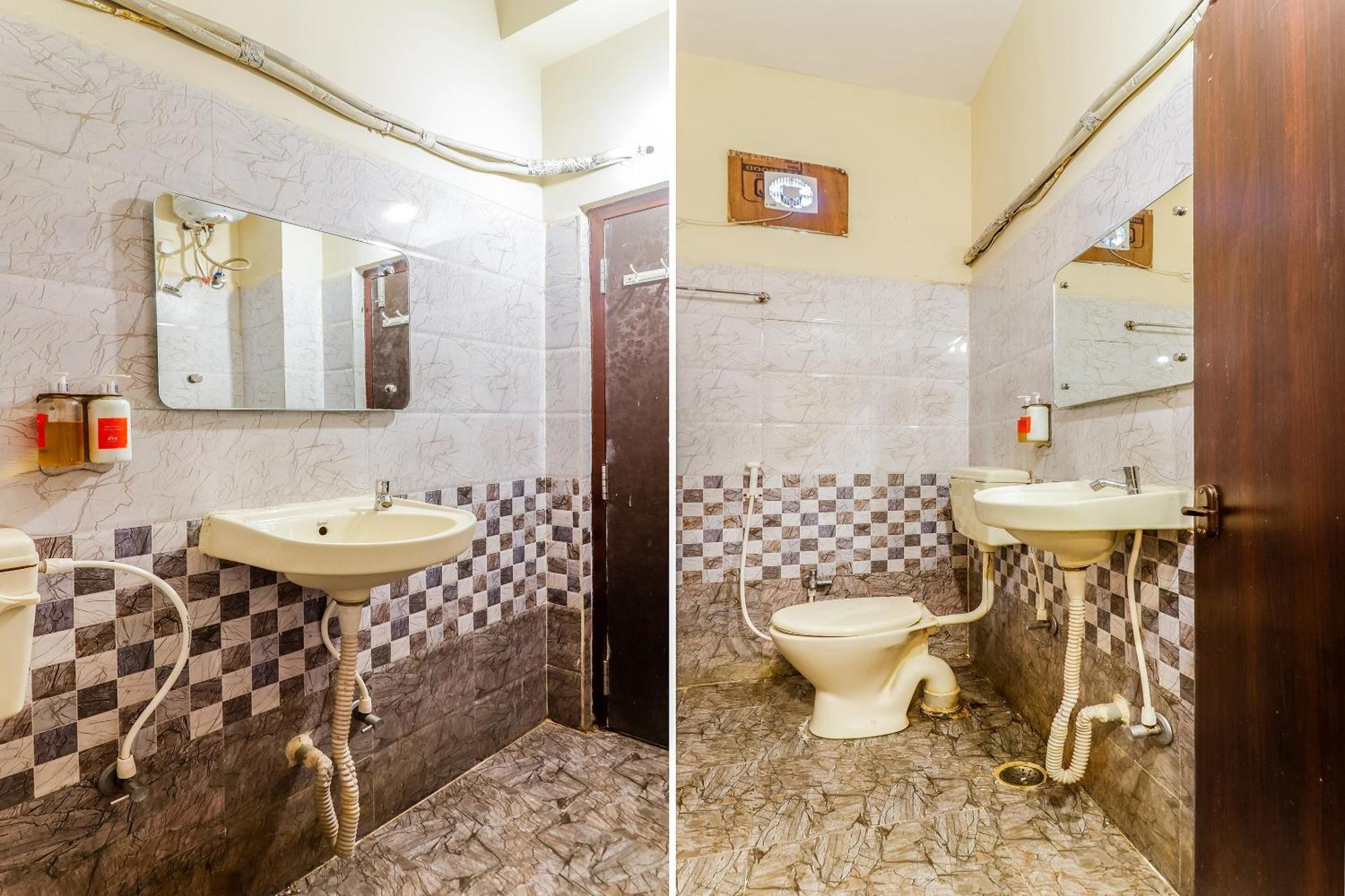 Hotel Oyo Flagship 79326 Lingampally 3*
