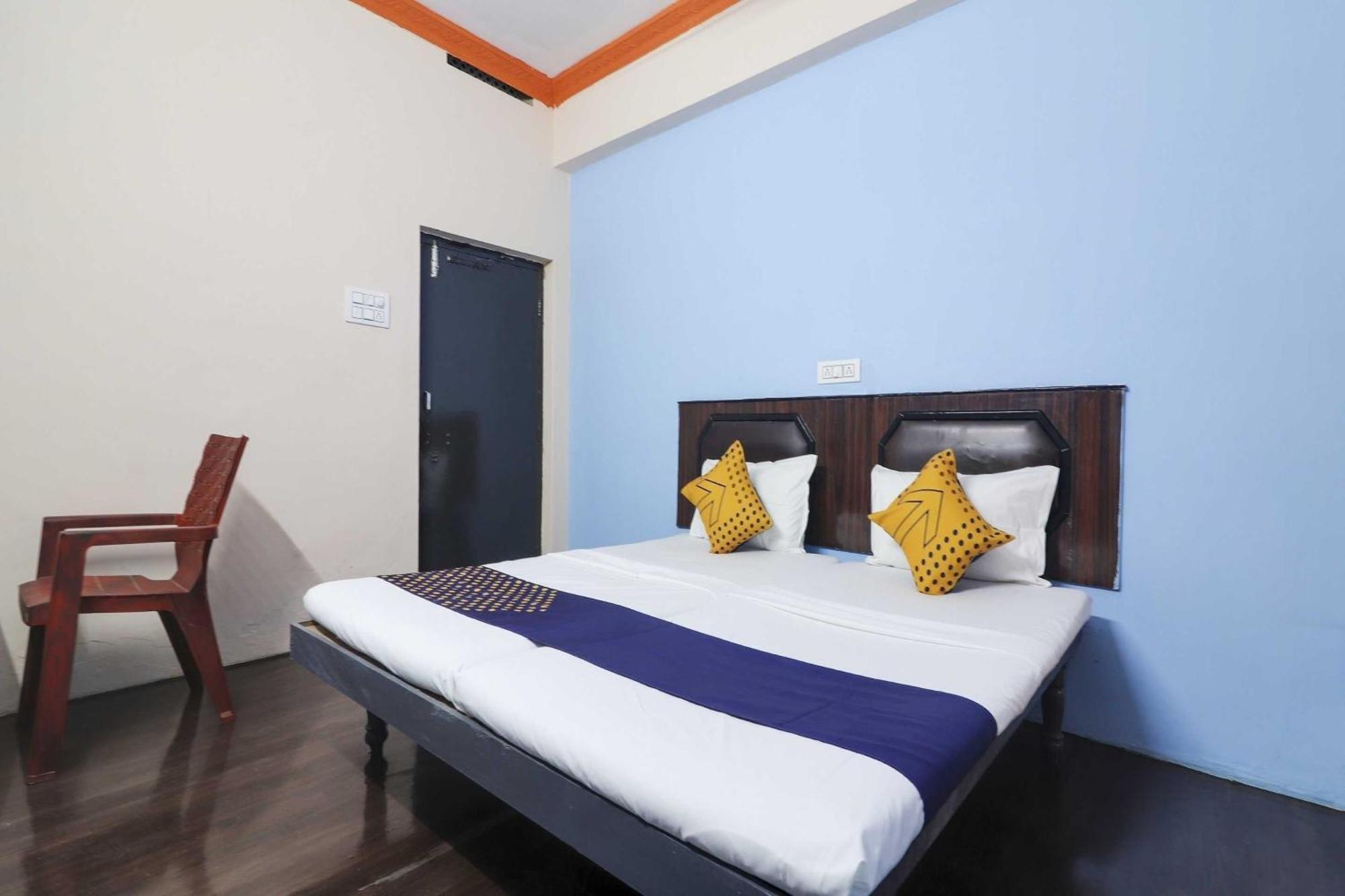 O 74966 Shree Amardeep Hotel