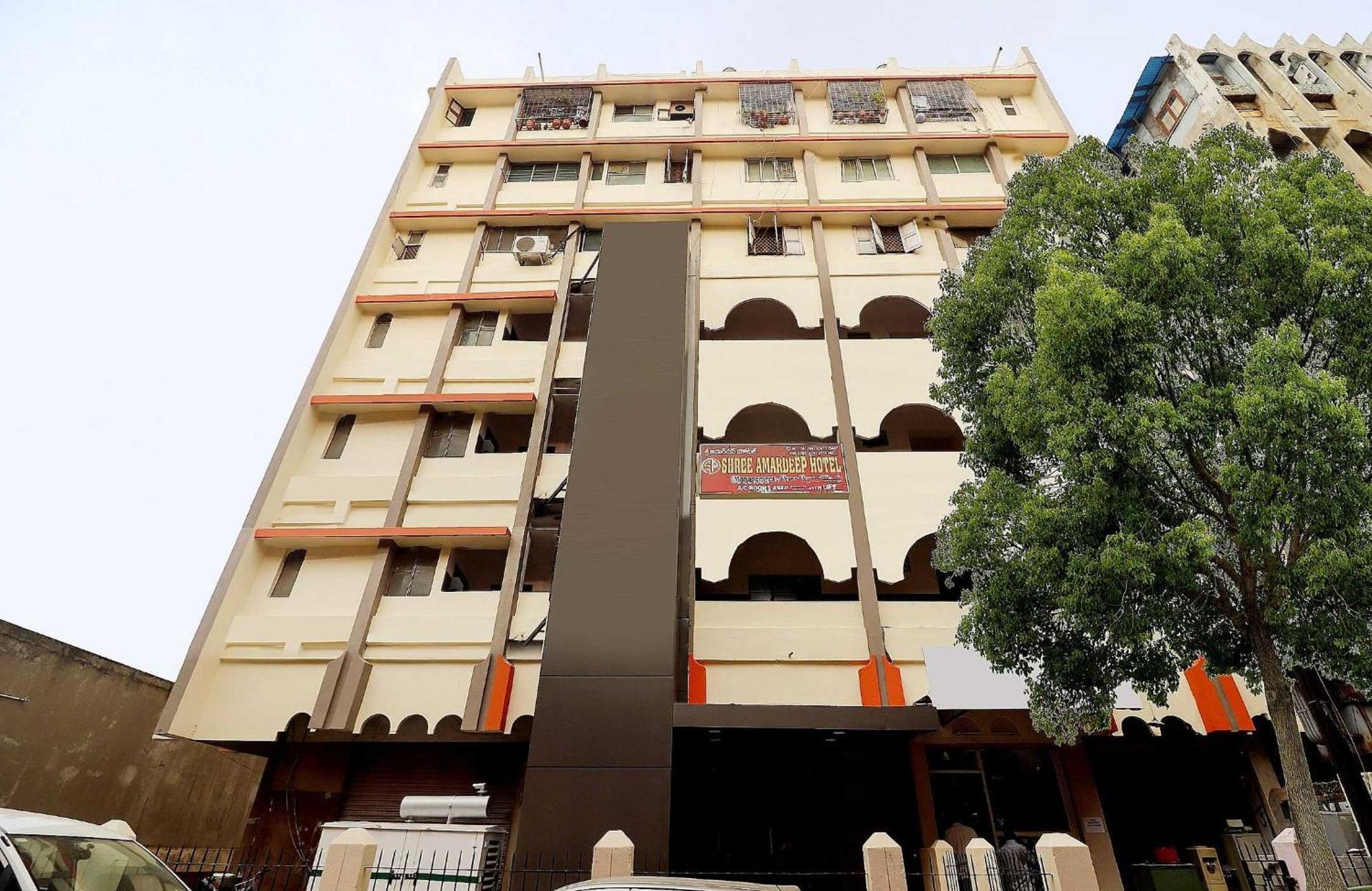 O 74966 Shree Amardeep Hotel Hyderabad