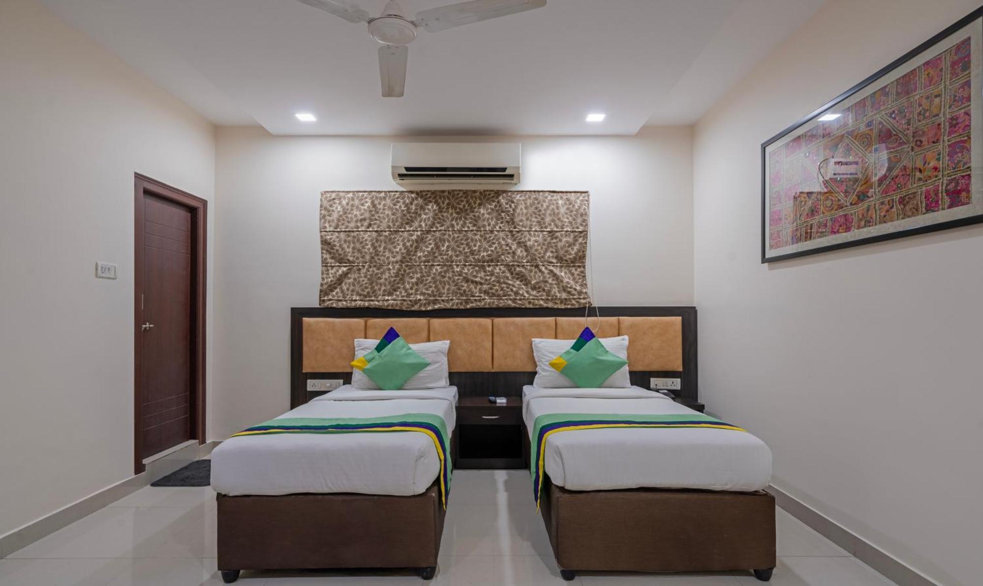 Hotel Treebo Emerald 3*