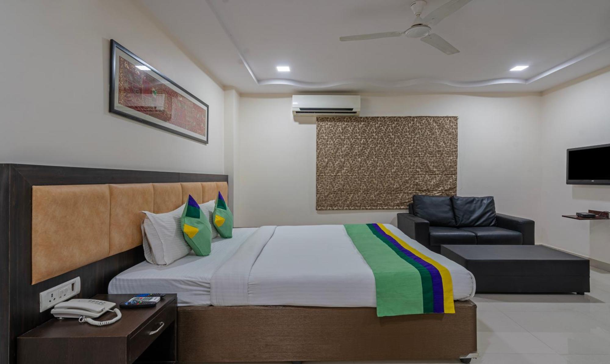 Hotel Treebo Emerald