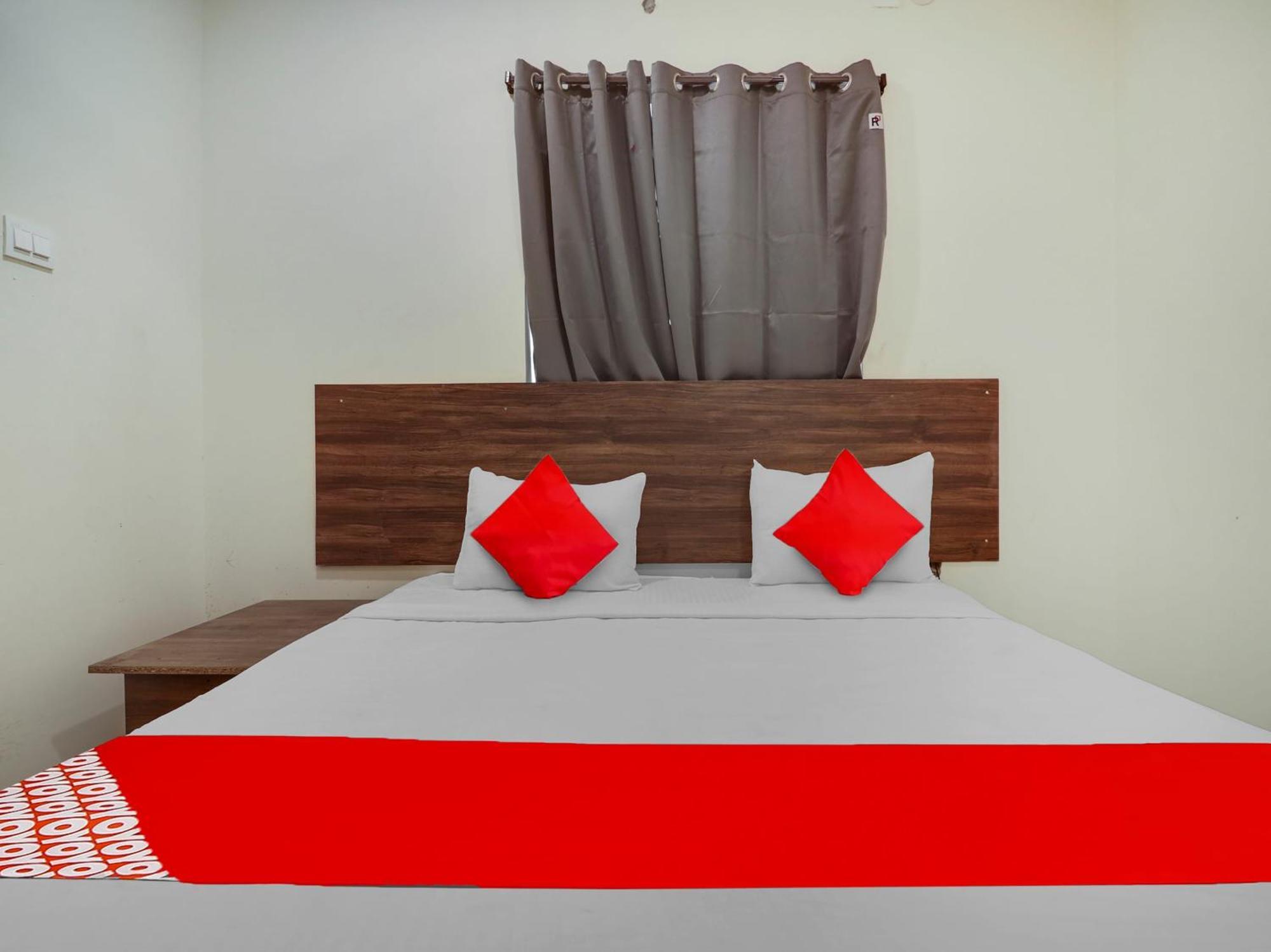 O R Square Uppal Hotel 4*