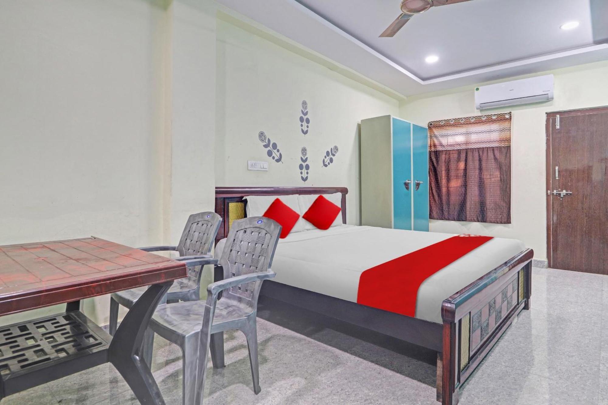 Hotel Oyo Flagship 81051 Sri Sai Manikanta