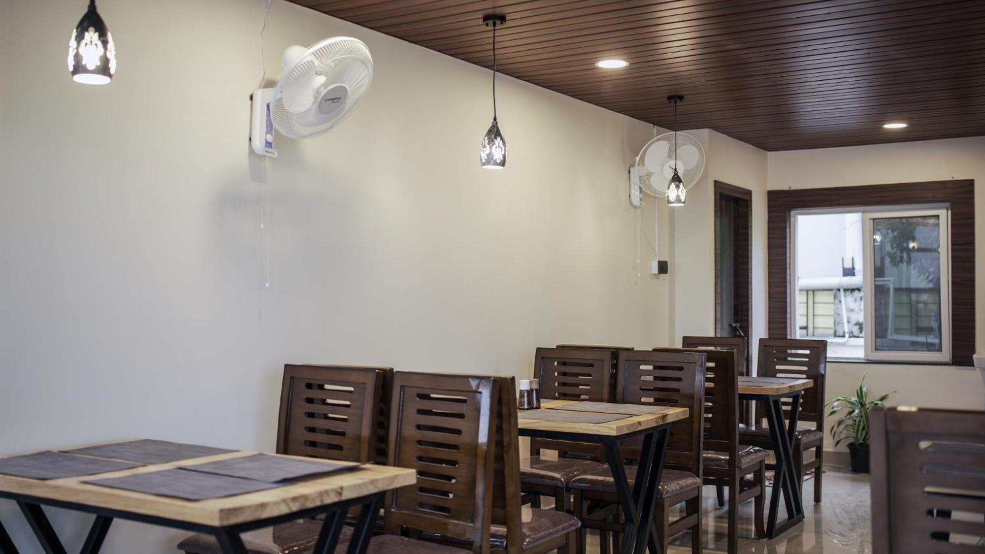 Hotel Radhe
