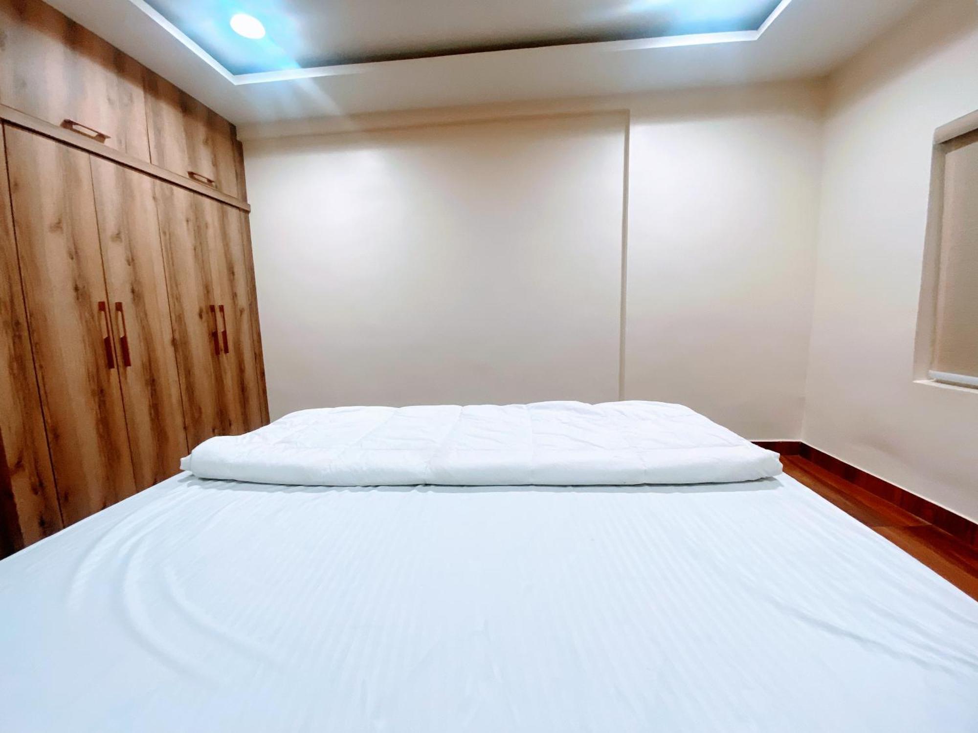 Apartment Bms - 2 Bhk Lux Ac Only For Family's Hyderabad