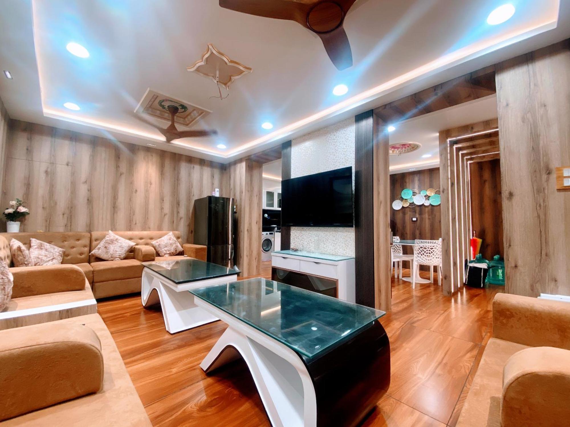 Bms - 2 Bhk Lux Ac Only For Family's Apartment