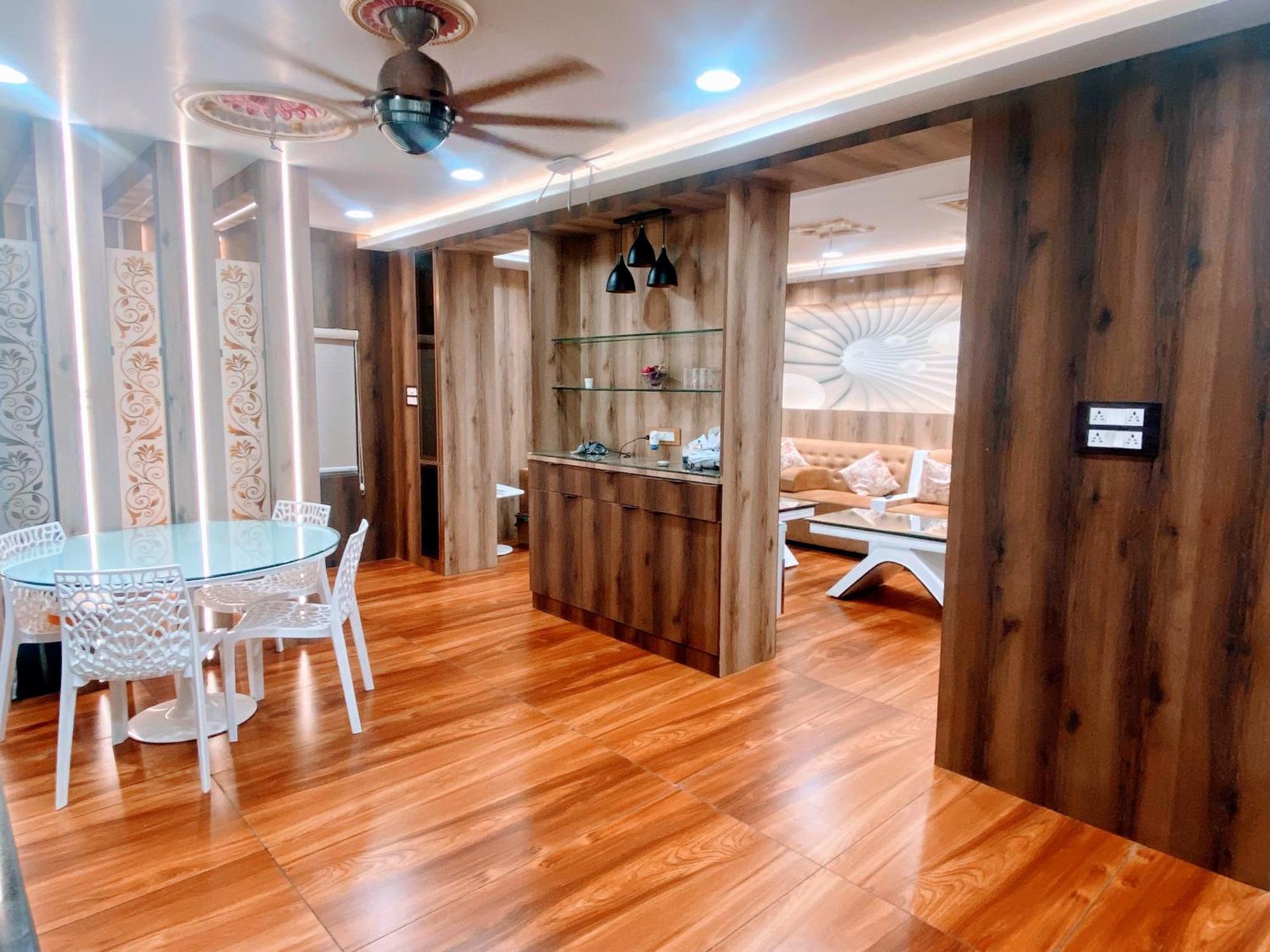 Bms - 2 Bhk Lux Ac Only For Family's