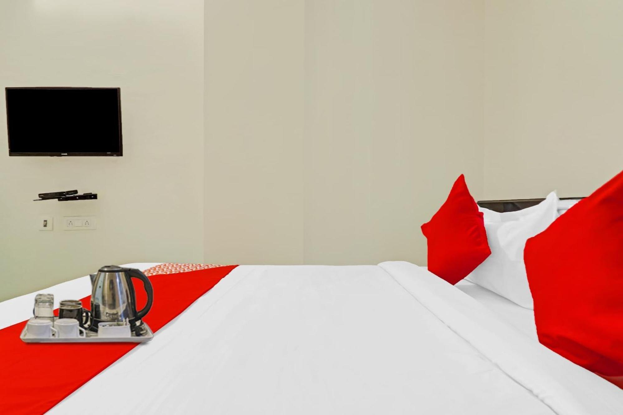 Oyo Happy Hotel