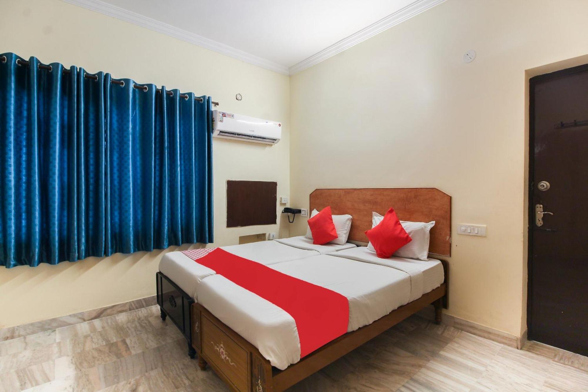 Collection O White House Silverkey Near Film Nagar 4* Hyderabad