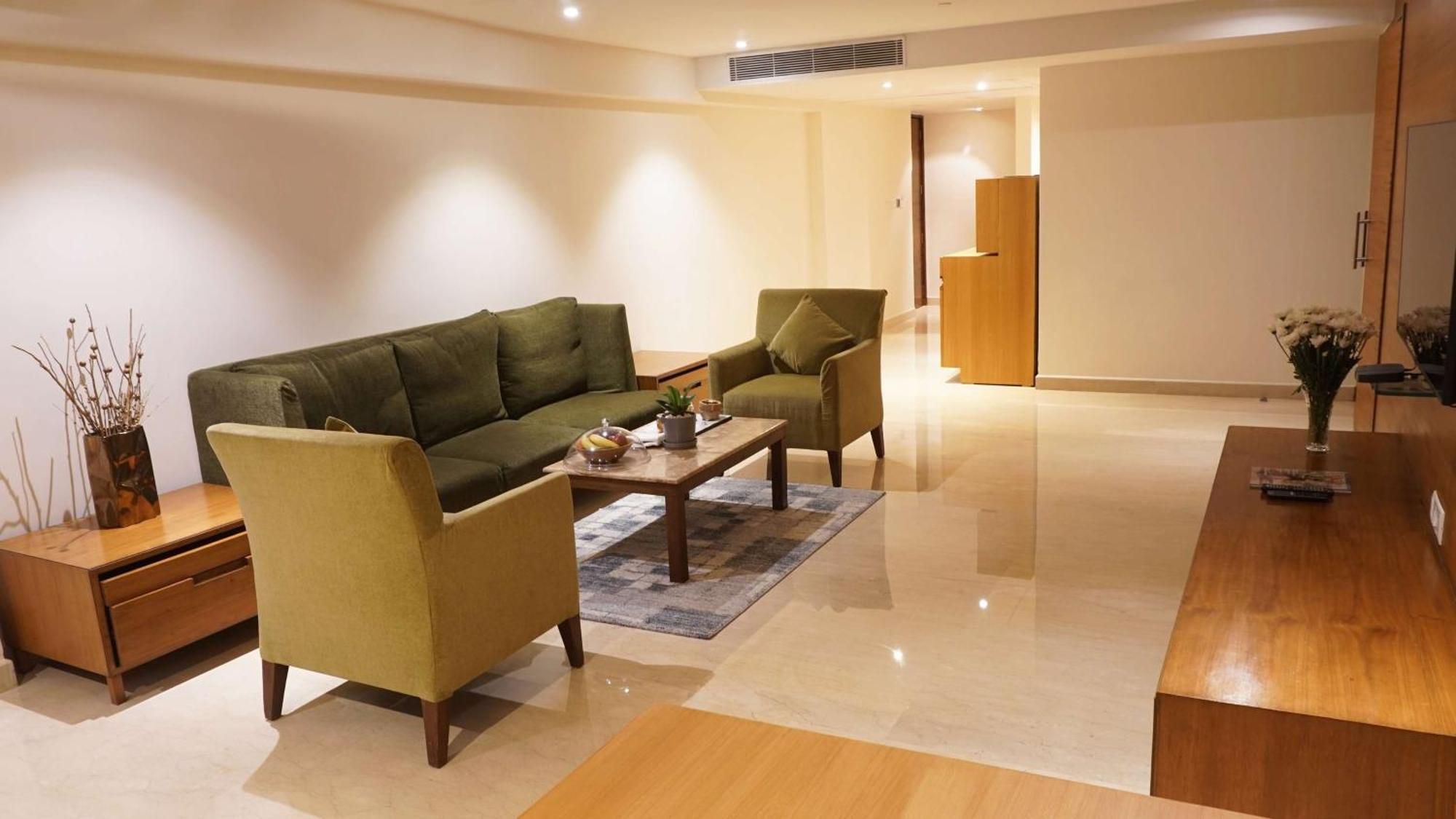 Radisson Blu Plaza Banjara Hills 5*
