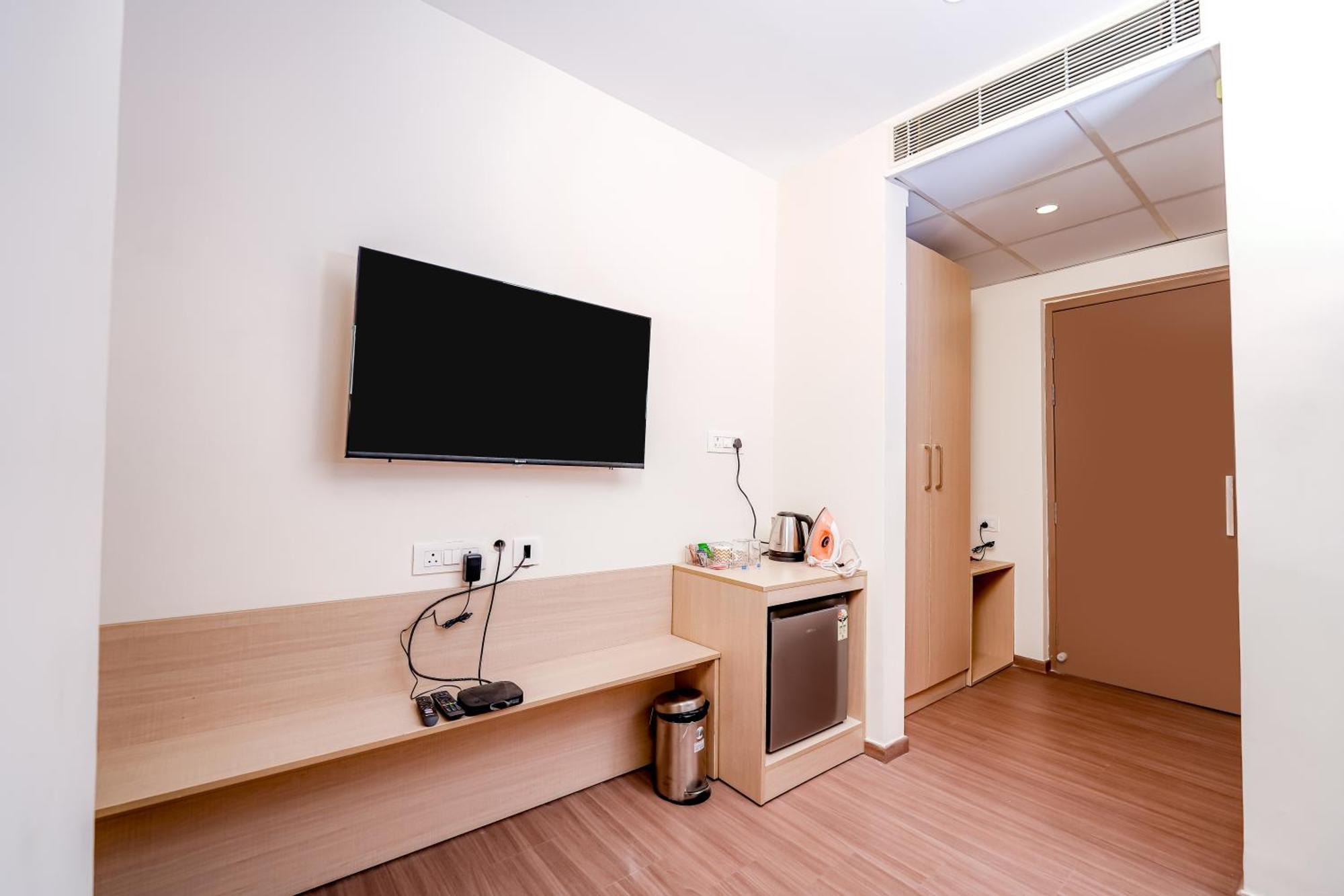 Hotel Casa & Suites, Gachibowli, 4*