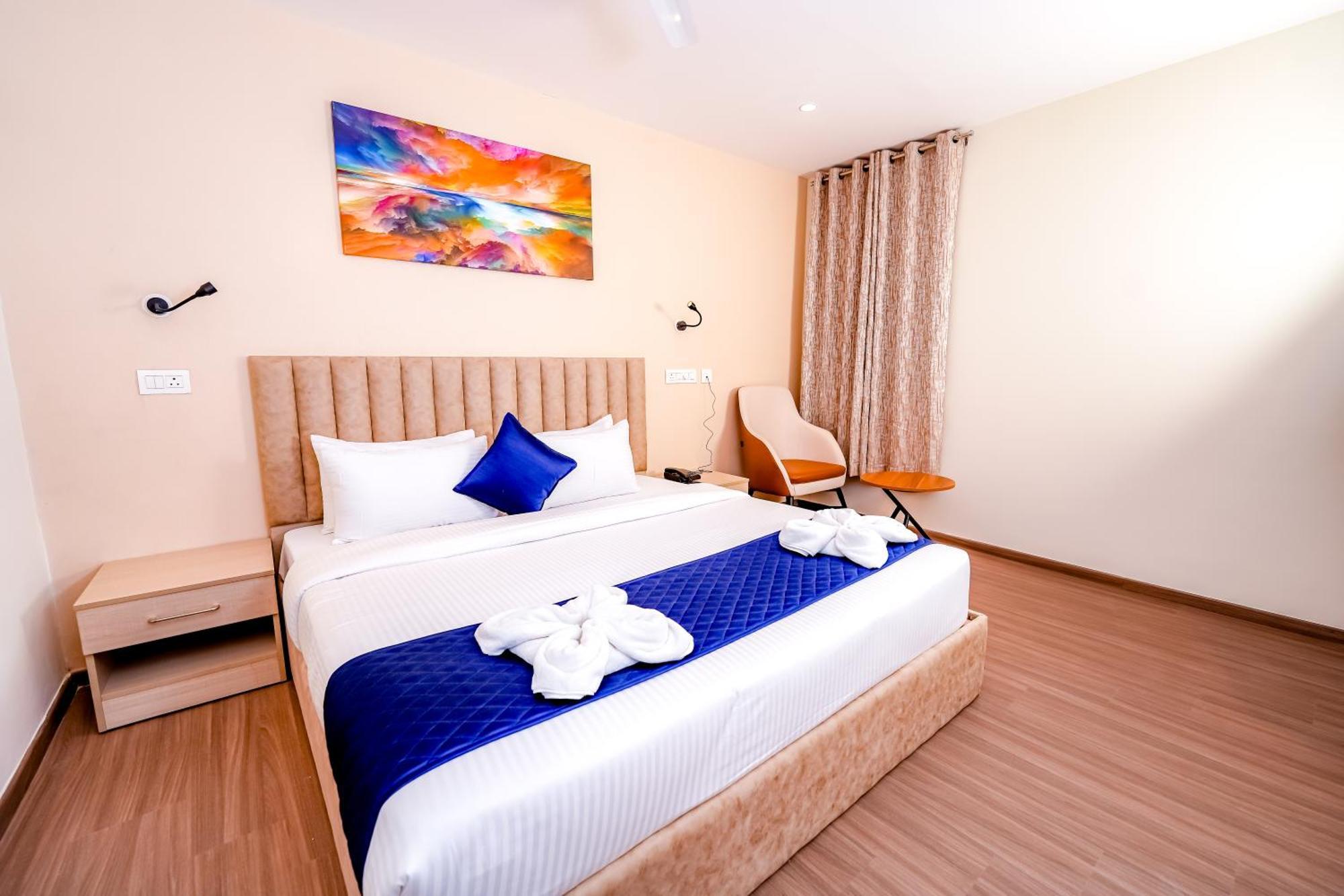 Casa & Suites, Gachibowli, 4*