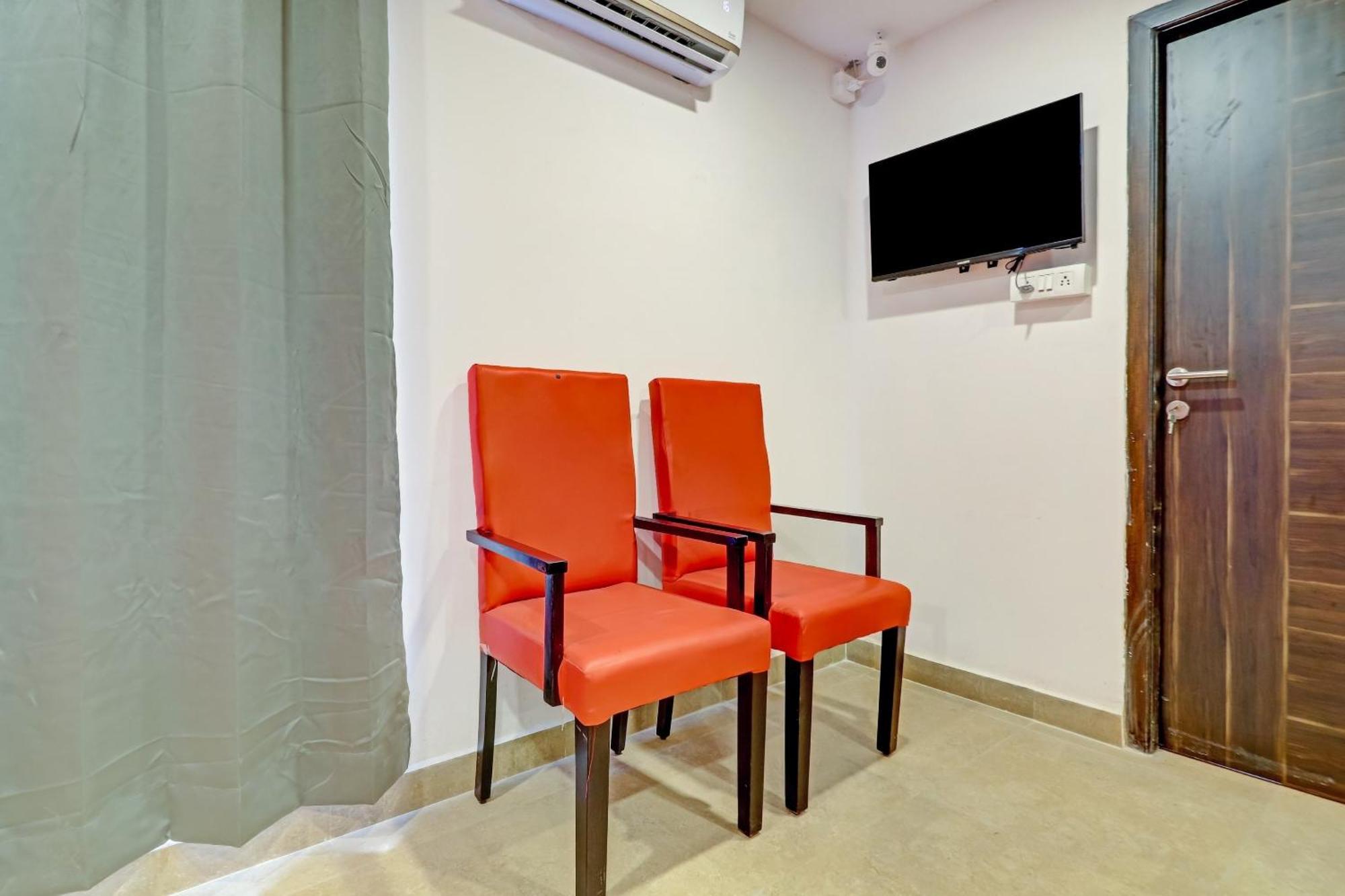 Townhouse S R Nagar Near