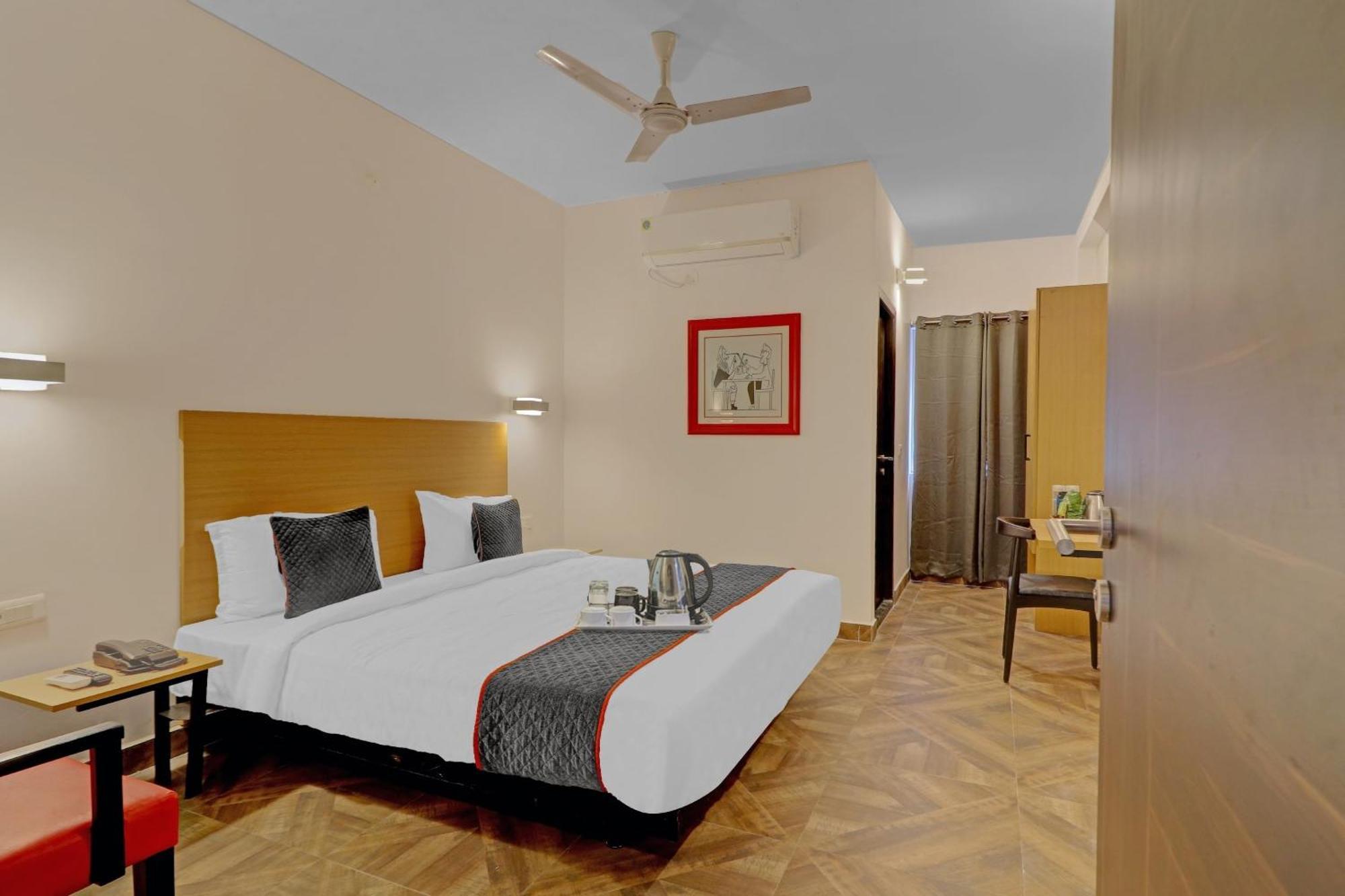 Townhouse S R Nagar Near