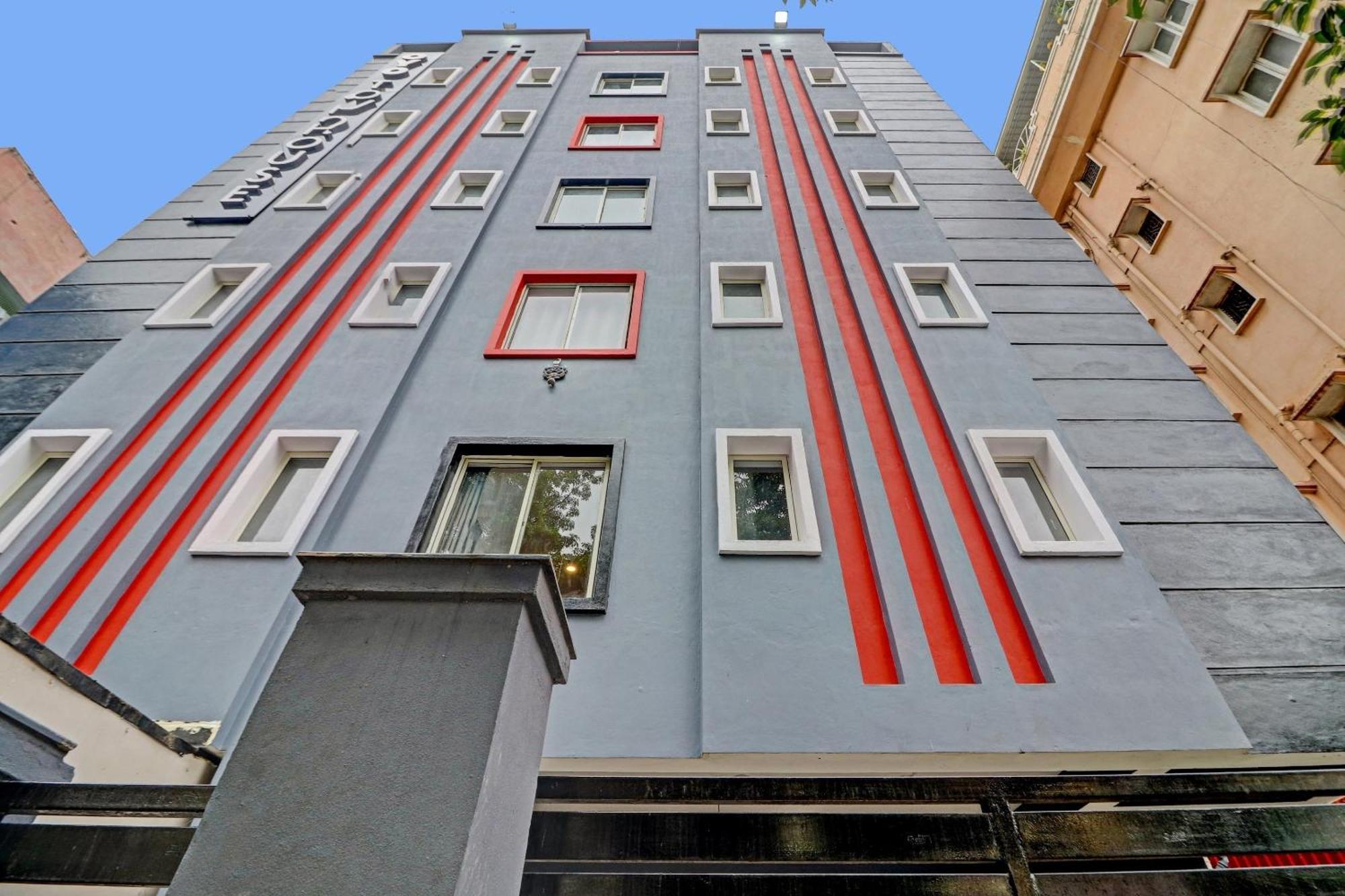 Townhouse S R Nagar Near 4*