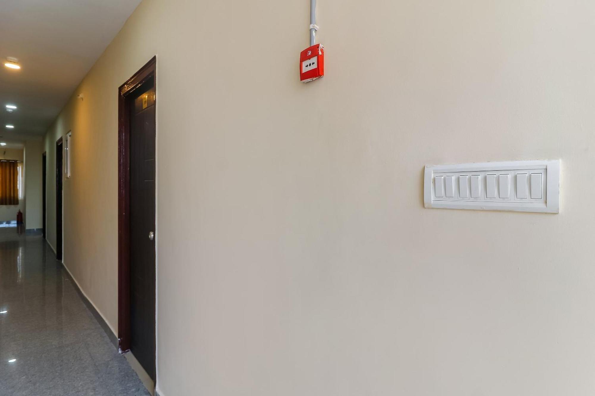 Oyo Flagship 79326 Lingampally Hotel Hyderabad