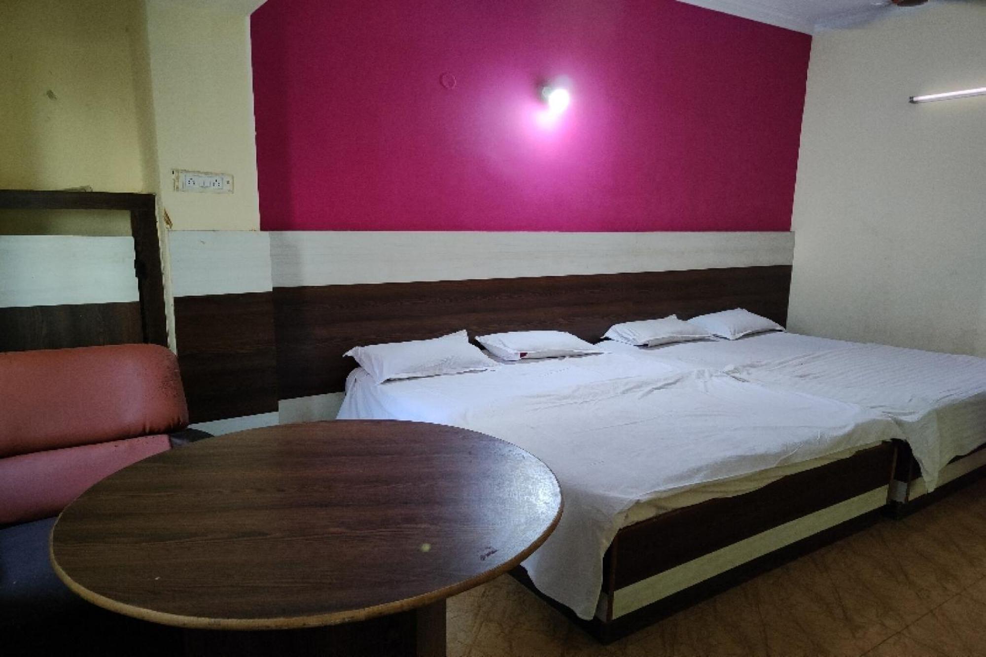 Hotel Oyo Baba Classic Near Secundrabad Railway Station 2*