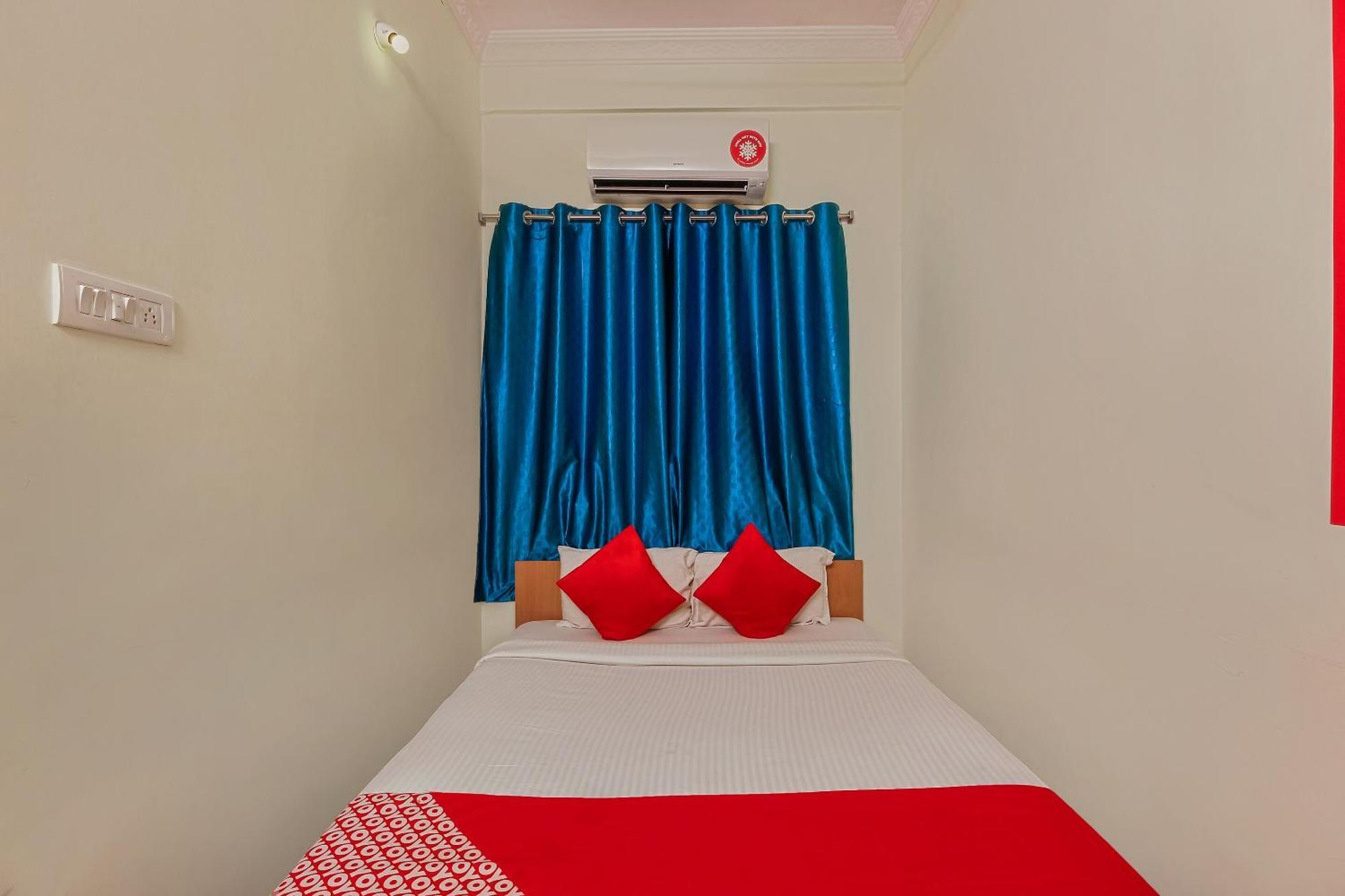 Oyo Flagship Goldhorn Mehdipatnam Near Snt Ann's College