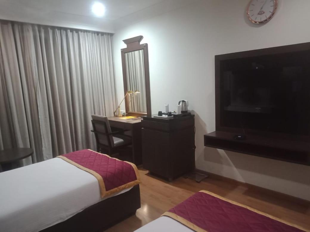 Comfortel Banjara Hills- Free Buffet Breakfast- Multi Cuisine Restauran Hyderabad