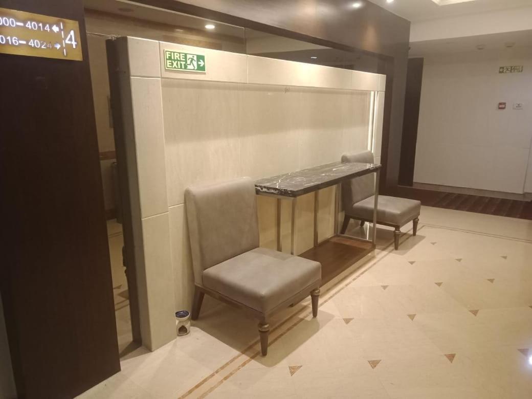 Comfortel Banjara Hills- Free Buffet Breakfast- Multi Cuisine Restauran Hotel