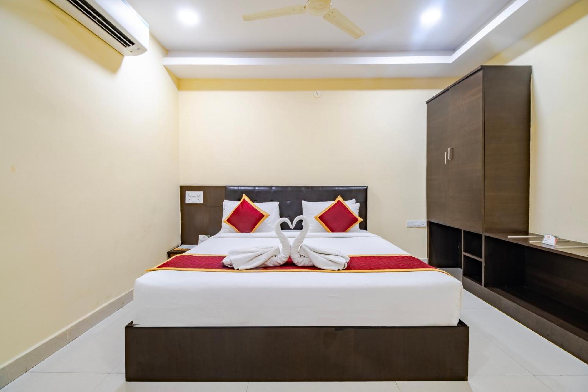 Lemonridge Kukatpally Hotel 3*