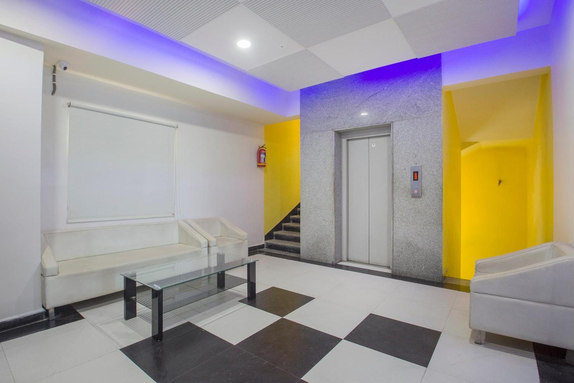 O Palak Residency Near Erragadda Metro Station Hotel 2*