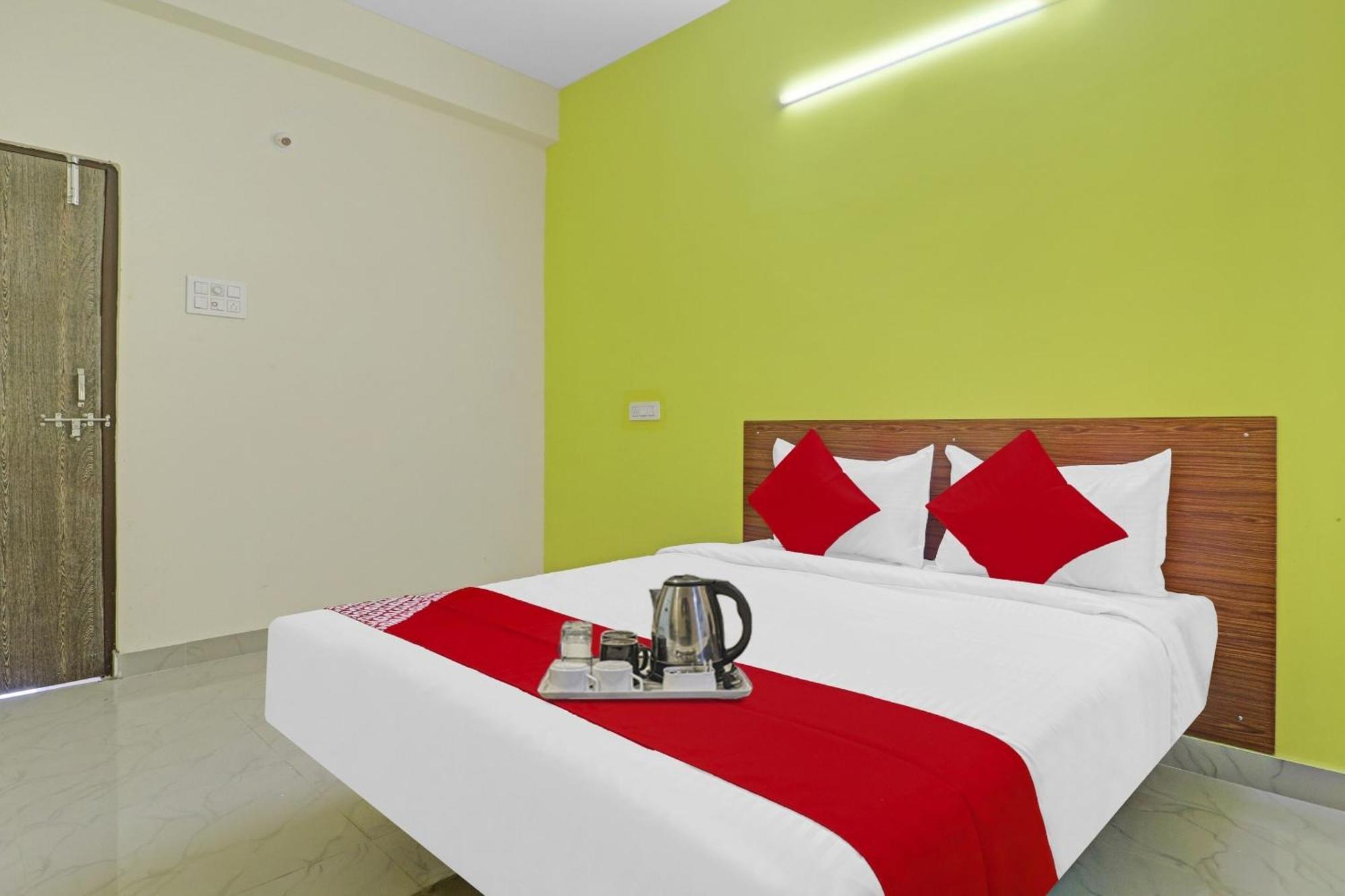 Super Collection O Elite Near Habsiguda Metro Station Hotel 4*