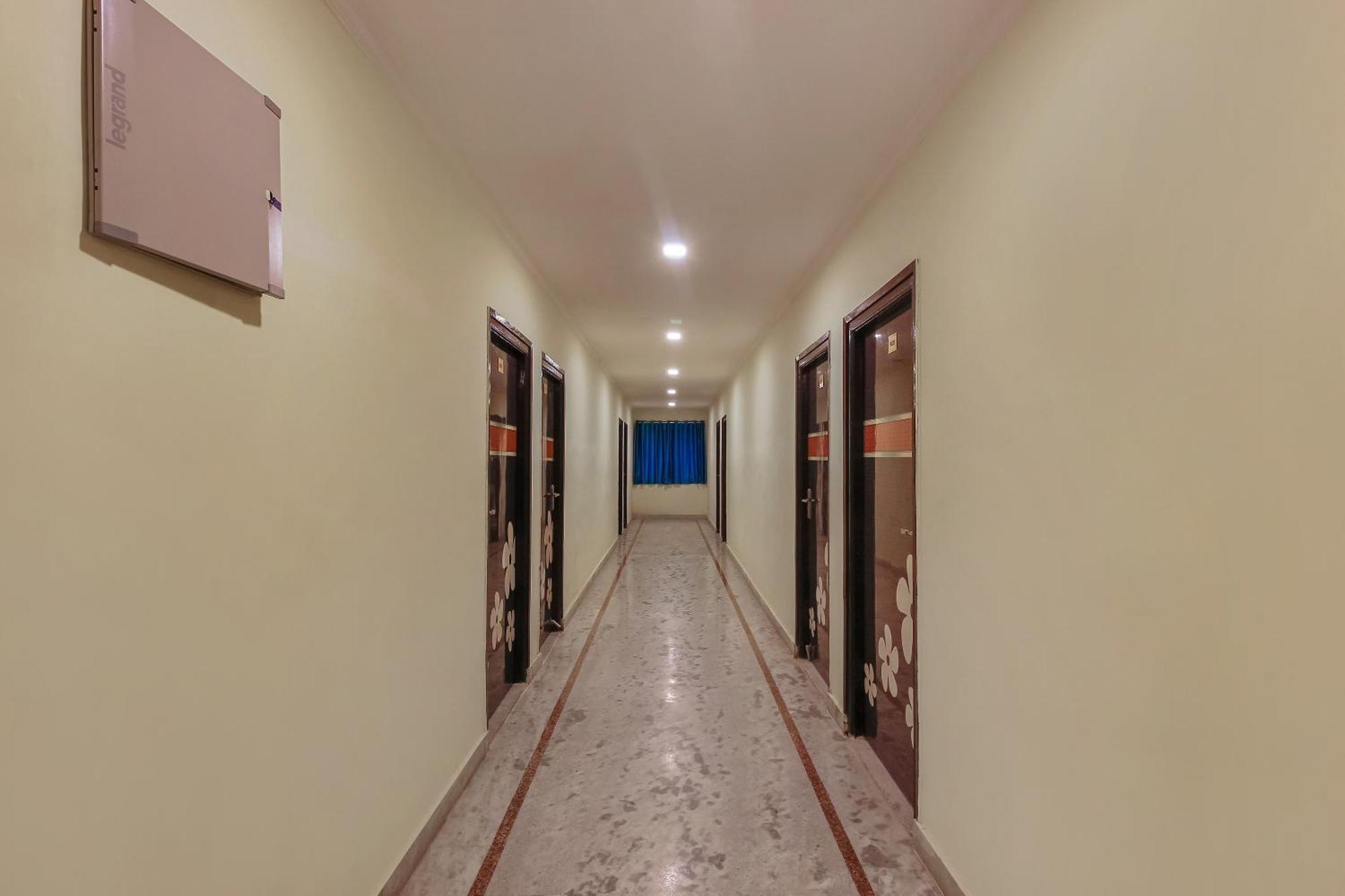 Oyo Flagship Goldhorn Mehdipatnam Near Snt Ann's College Hotel Hyderabad
