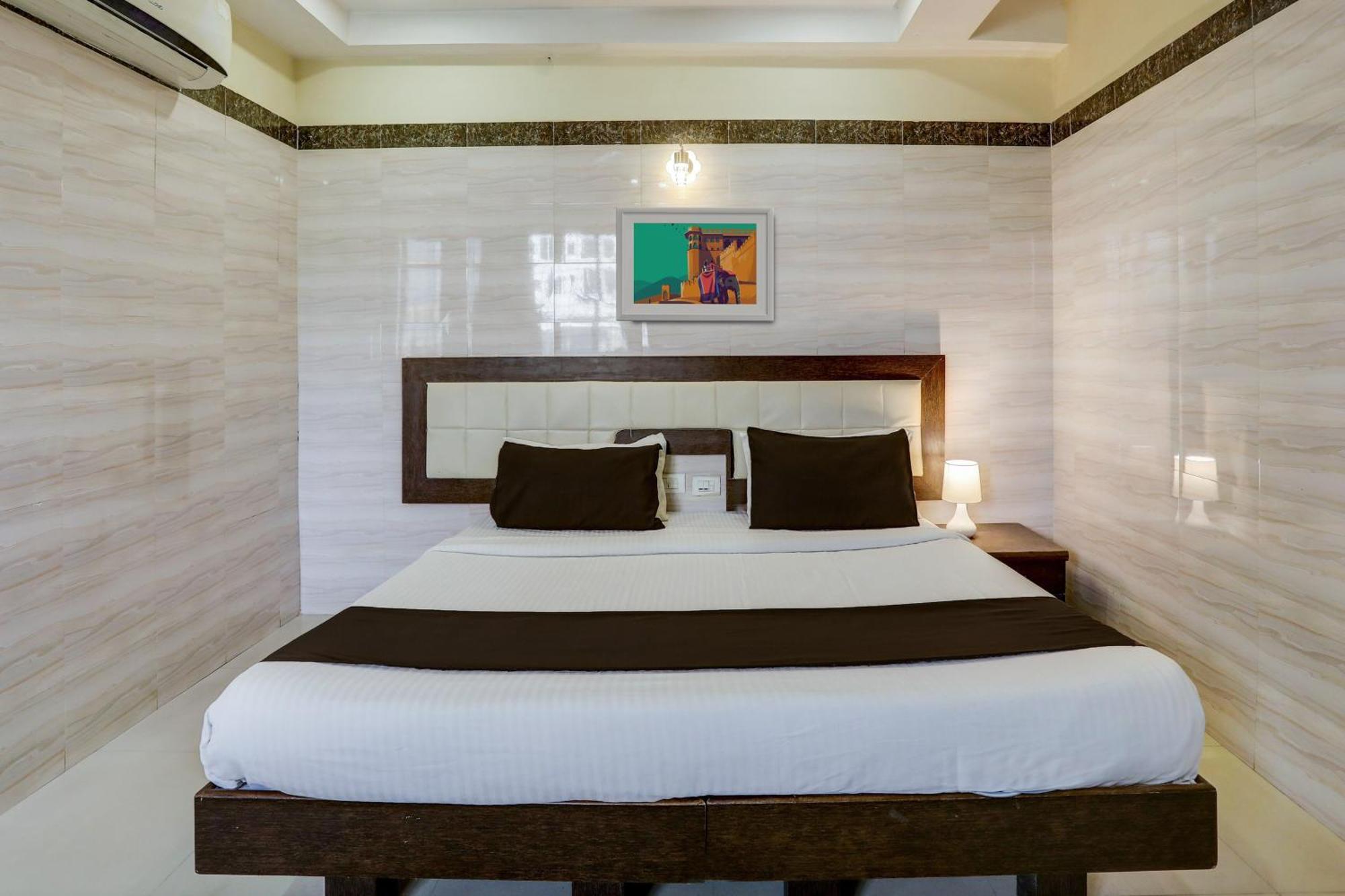 Flagship Suhana Grand 3*