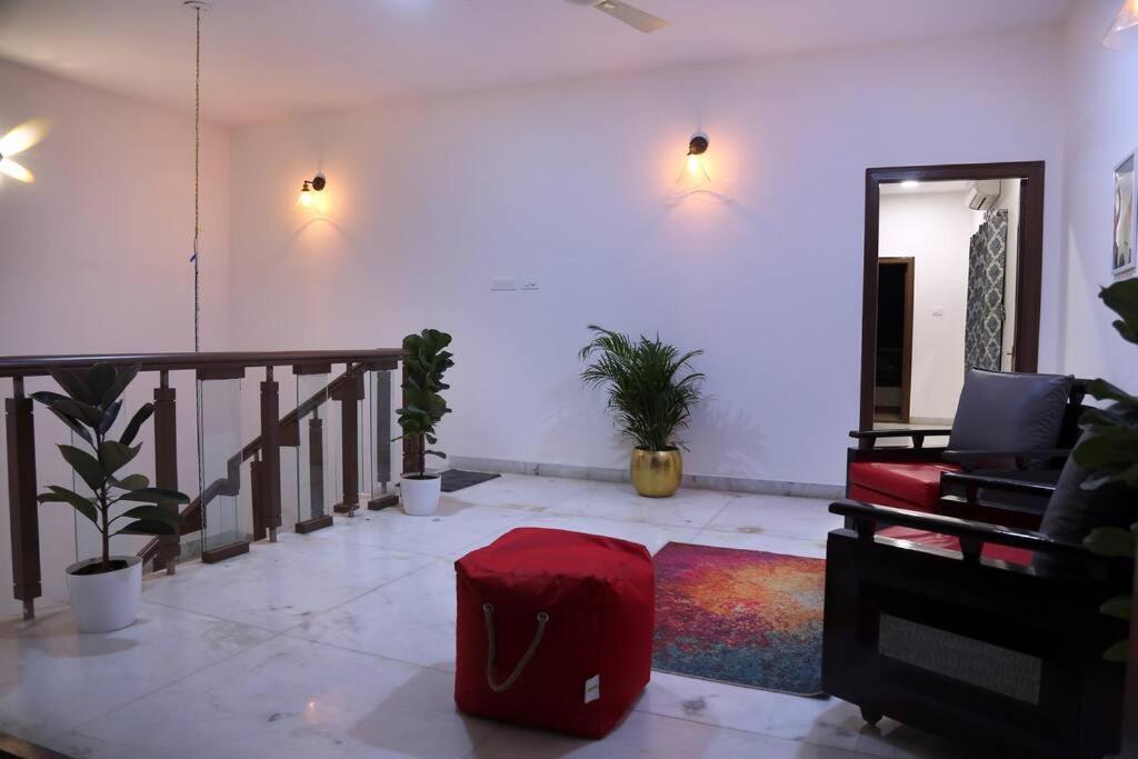 Row House 4 Bhk - 4 Balconies-near Aig Hospital, Gachibowli * Hyderabad