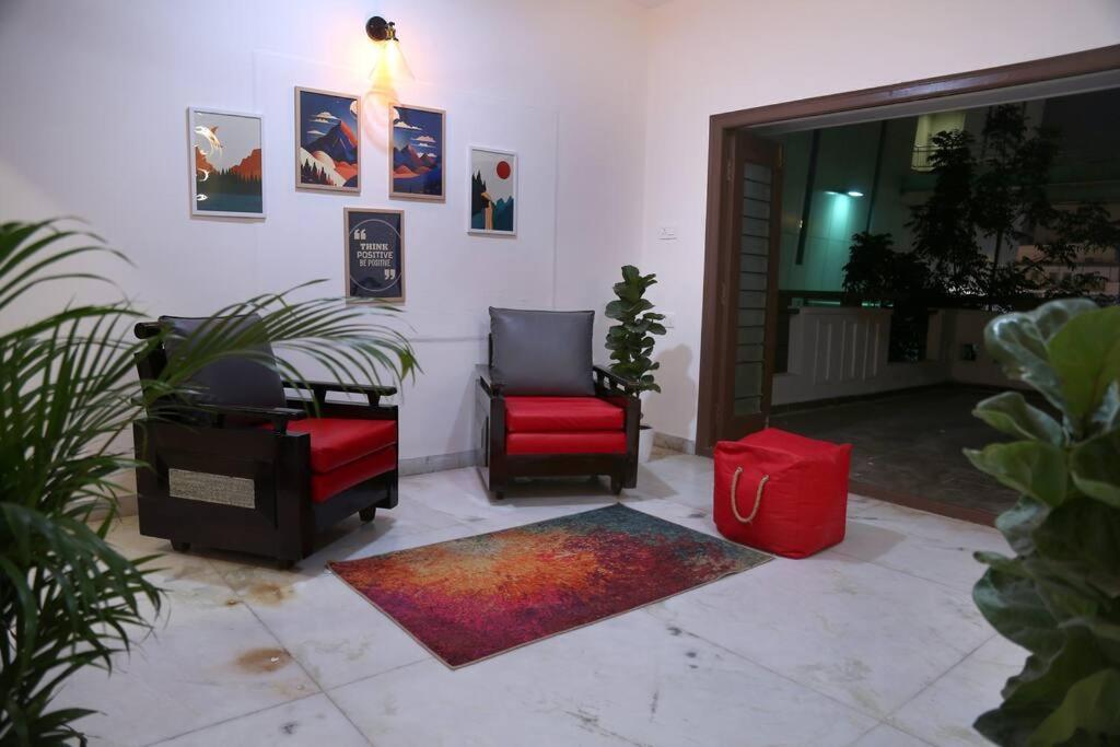Row House 4 Bhk - 4 Balconies-near Aig Hospital, Gachibowli * Hyderabad