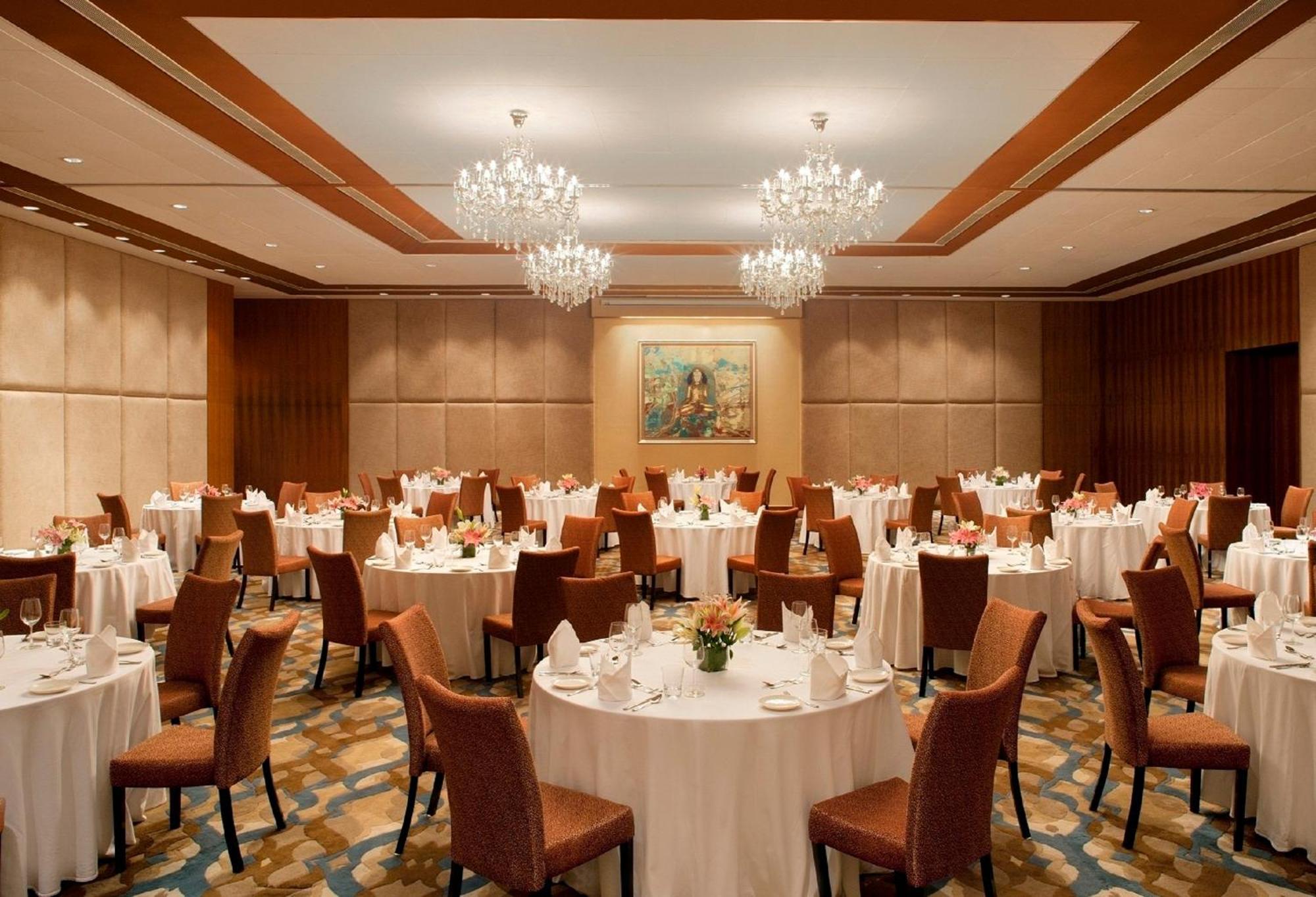 Radisson Blu Plaza Banjara Hills Hotel Hyderabad