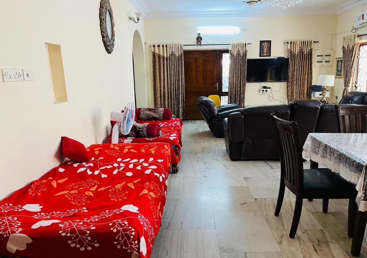 Individual Near Apollo Jubilee Hills Holiday home Hyderabad
