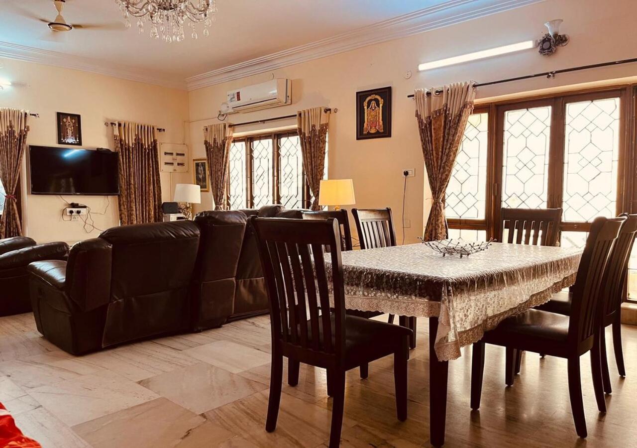 Individual Near Apollo Jubilee Hills Holiday home