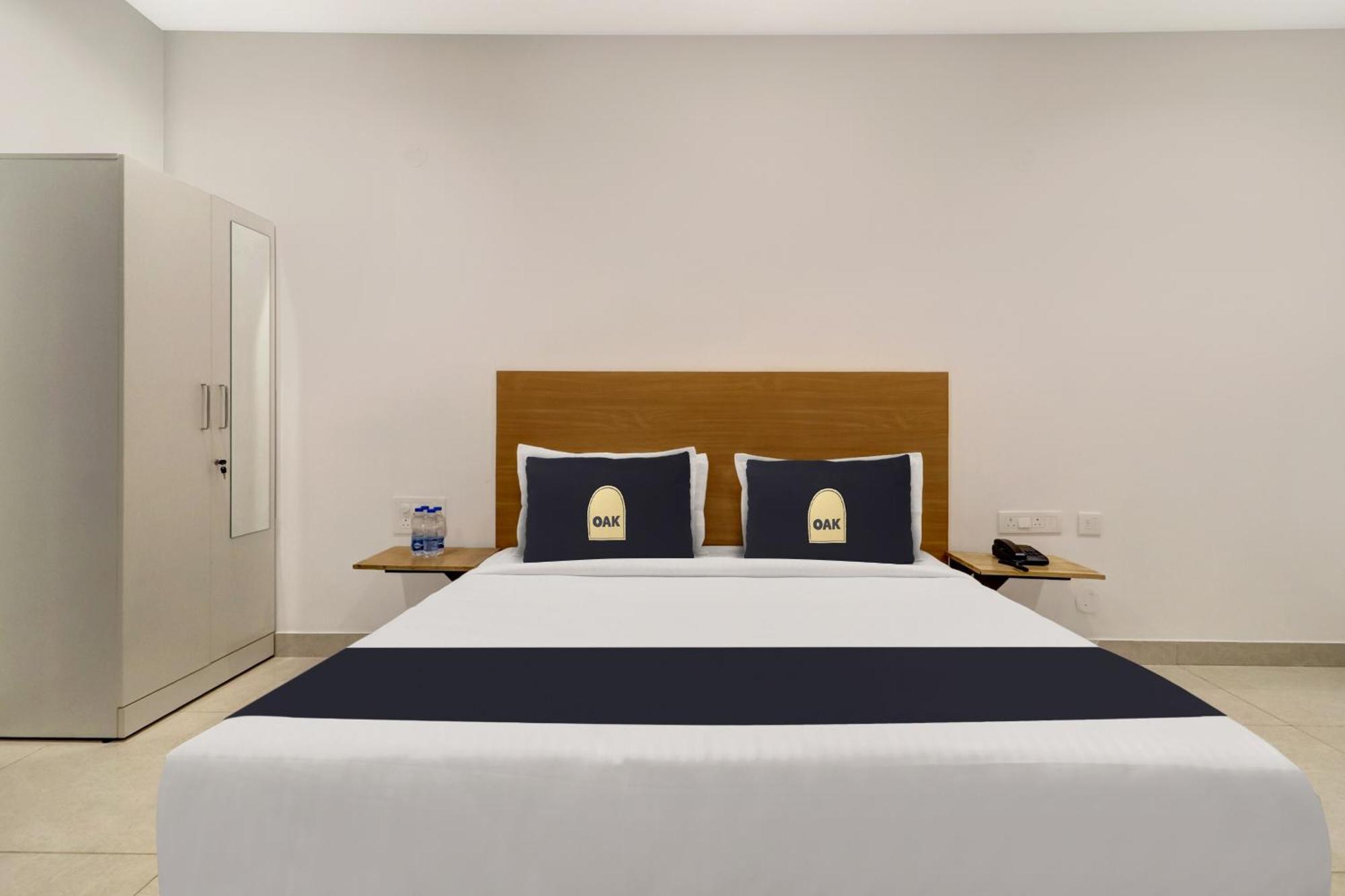 Hotel Townhouse Oak De Alphabet Bolarum