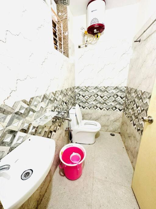 Lavish Premium 2bhk Near Hitech City *