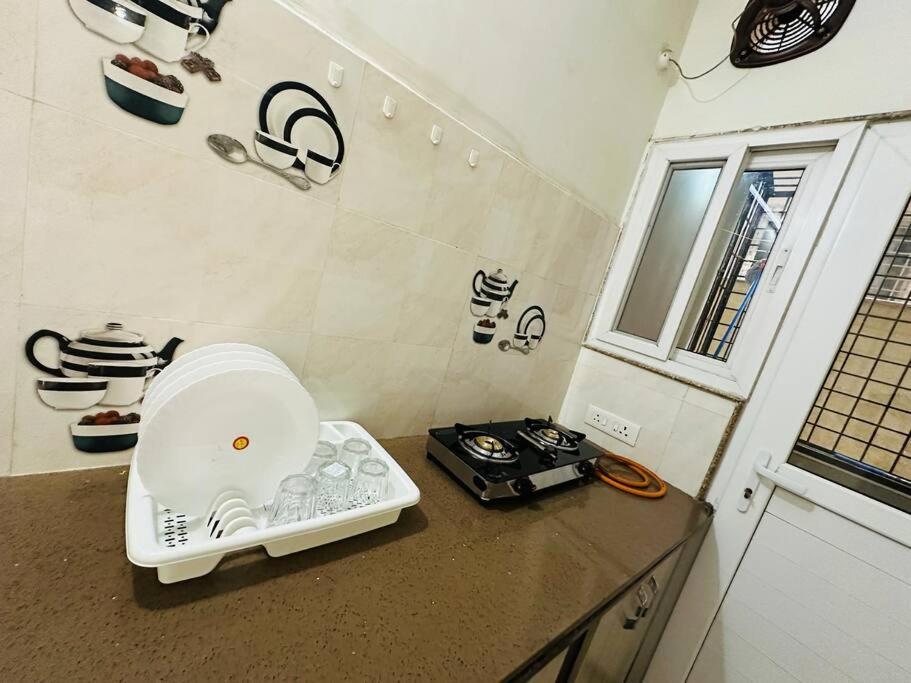 Lavish Premium 2bhk Near Hitech City
