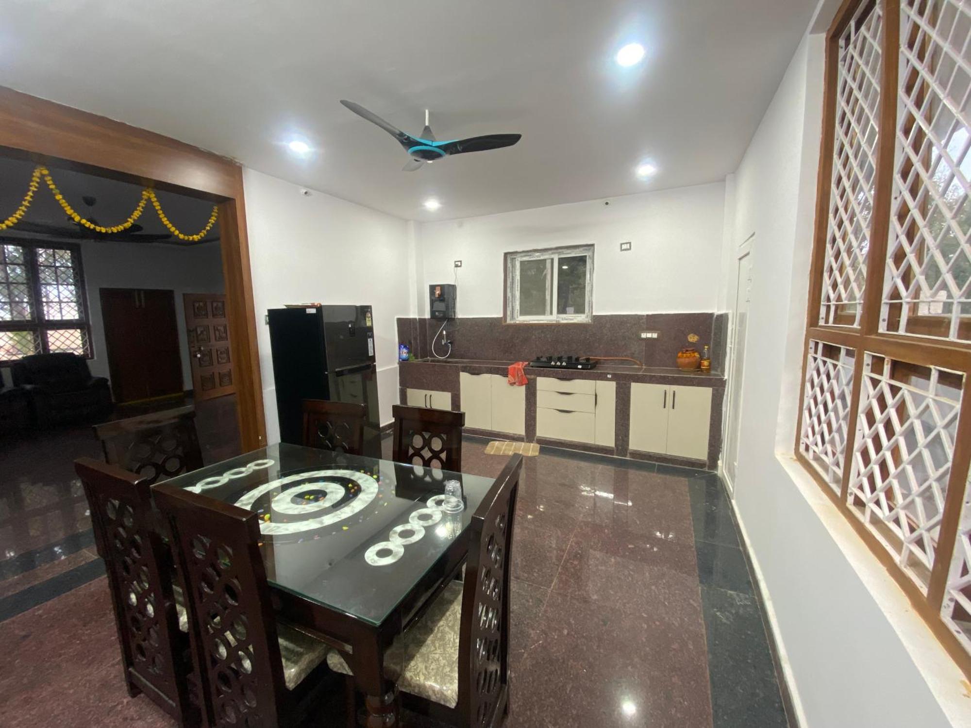 Dlr Tranquilla Guest house *