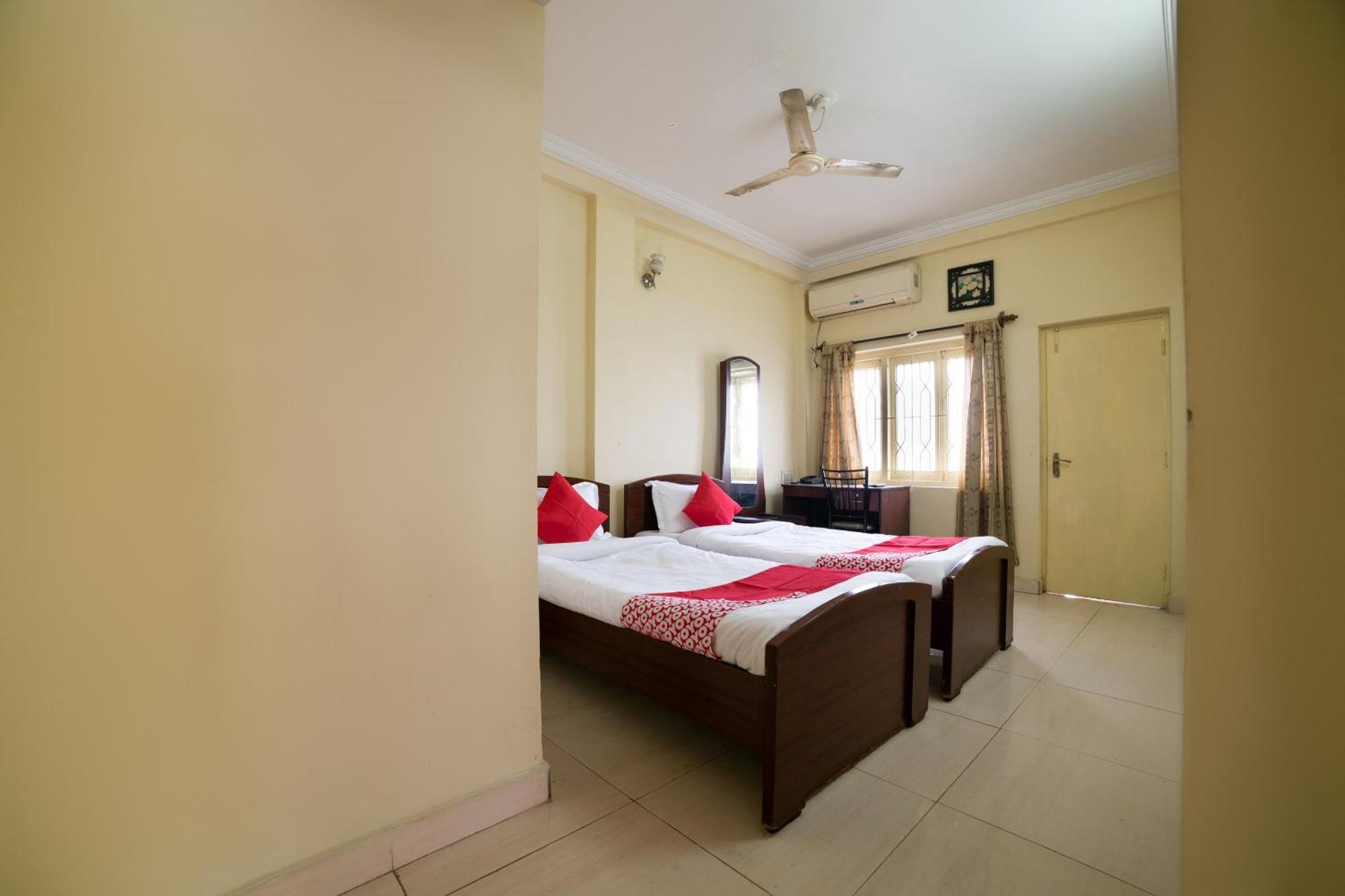 Oyo Th Hotel Hyderabad