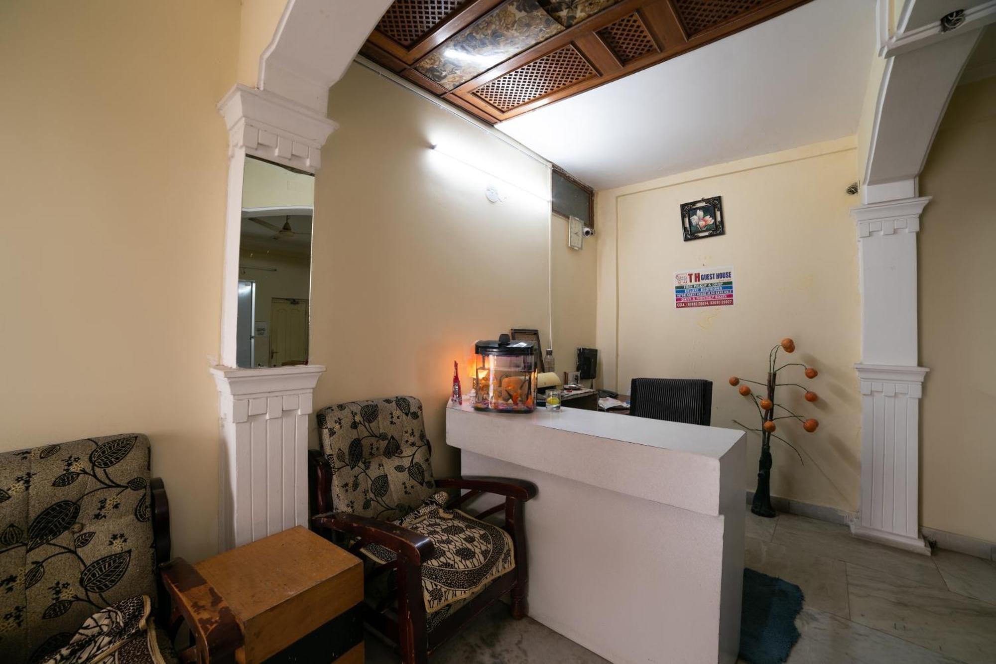 Oyo Th Hotel