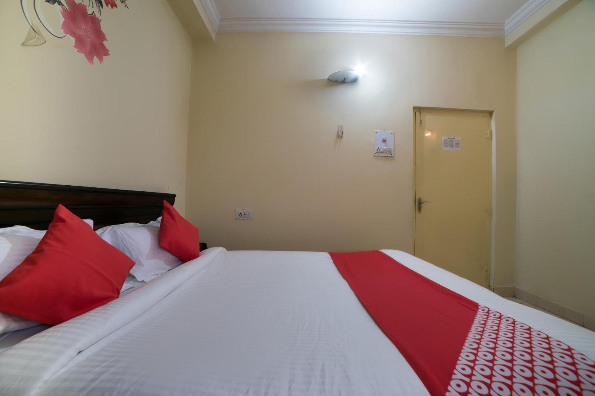 Oyo Th Hotel 3*