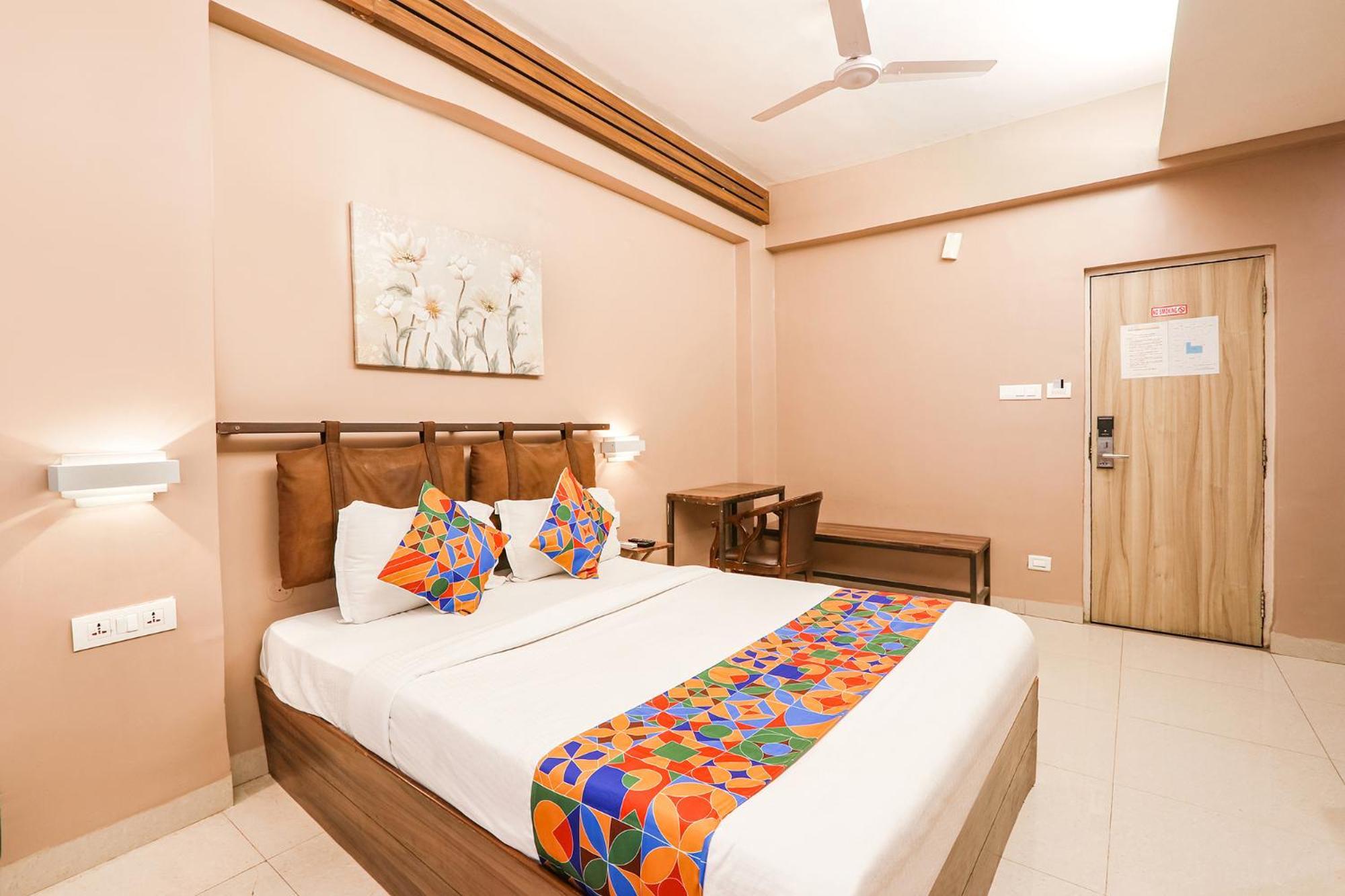 Fabhotel Arastu Plaza - Nr Nampally Railway Station 3* Hyderabad