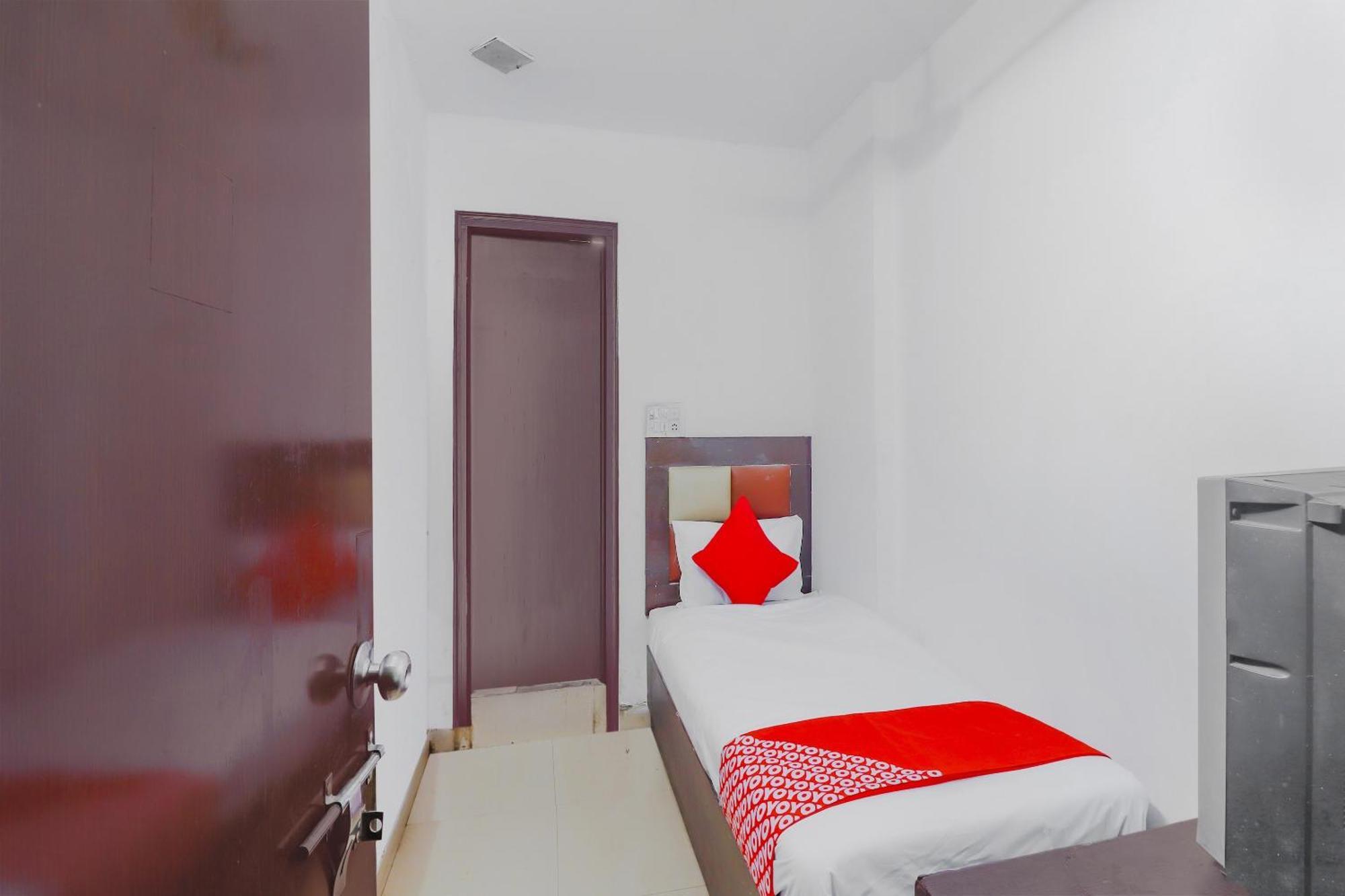 Hotel O Meredian Hyderabad
