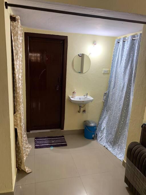 Apartamento Kesarhomes-homestay- Flt202-2nd Flr-2bhk-apt-ac-lift-kukatpally Hyderabad