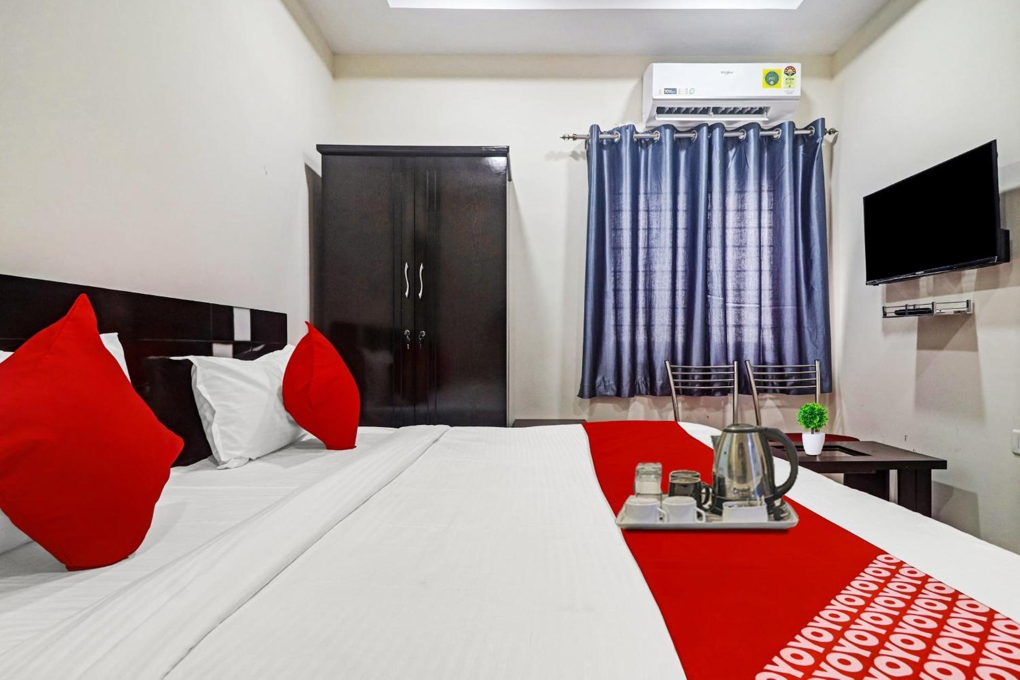 Oyo Msr Guest Near 100ft Road Hotel